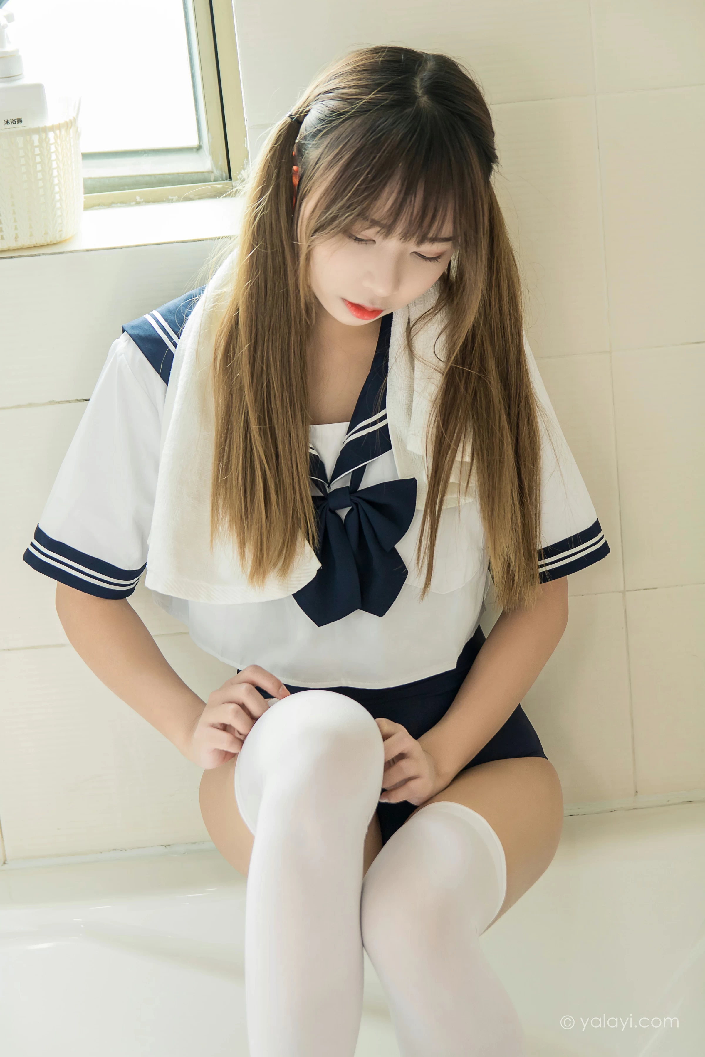 [YALAYI雅拉伊]NO.681 《少女的夏天》 阿禾 JK水手制服加蓝色紧身连体体操服性感私房写真集第8张