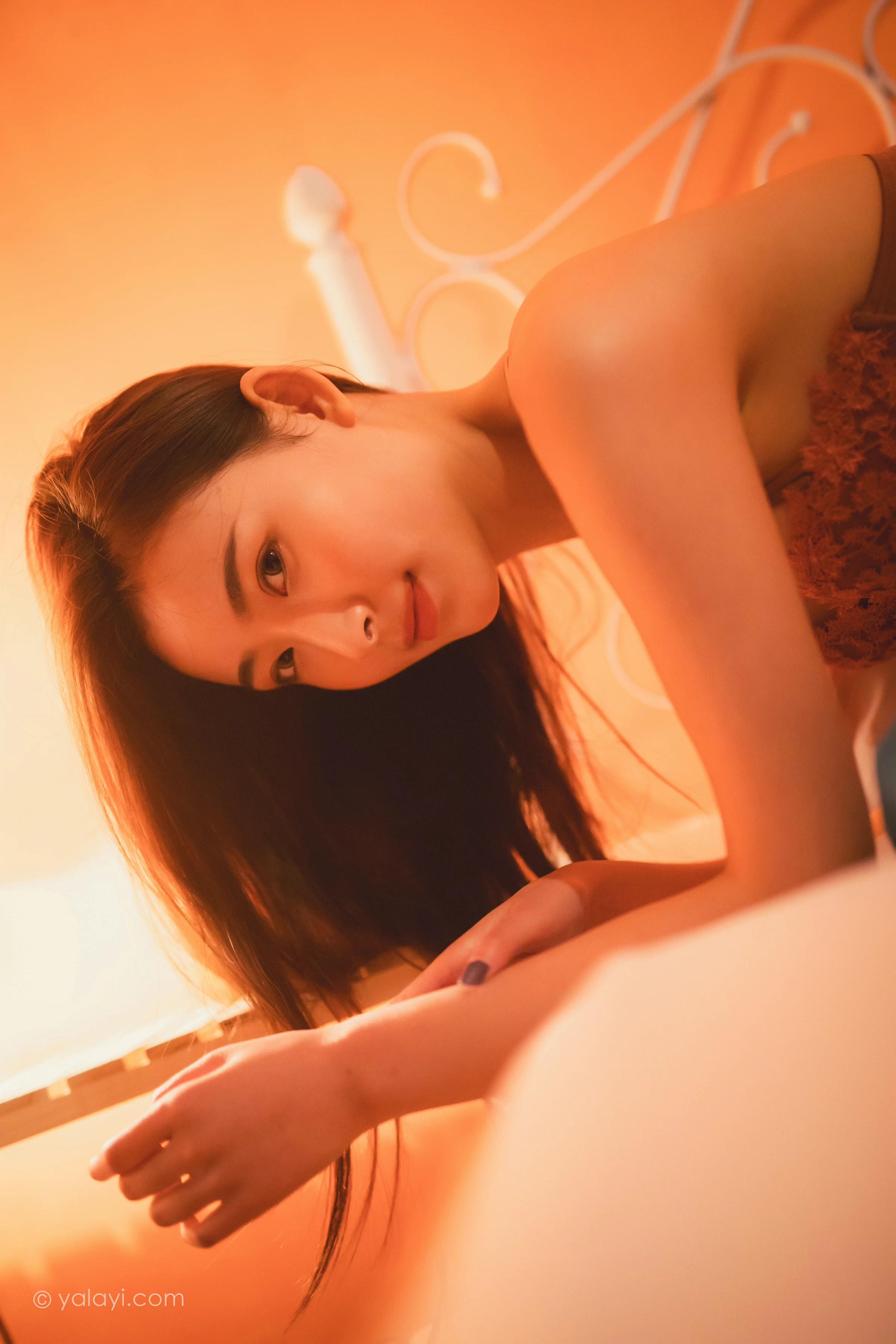 [YALAYI雅拉伊]NO.683 《暧昧》 海棠 粉色蕾丝内衣性感私房写真集第8张