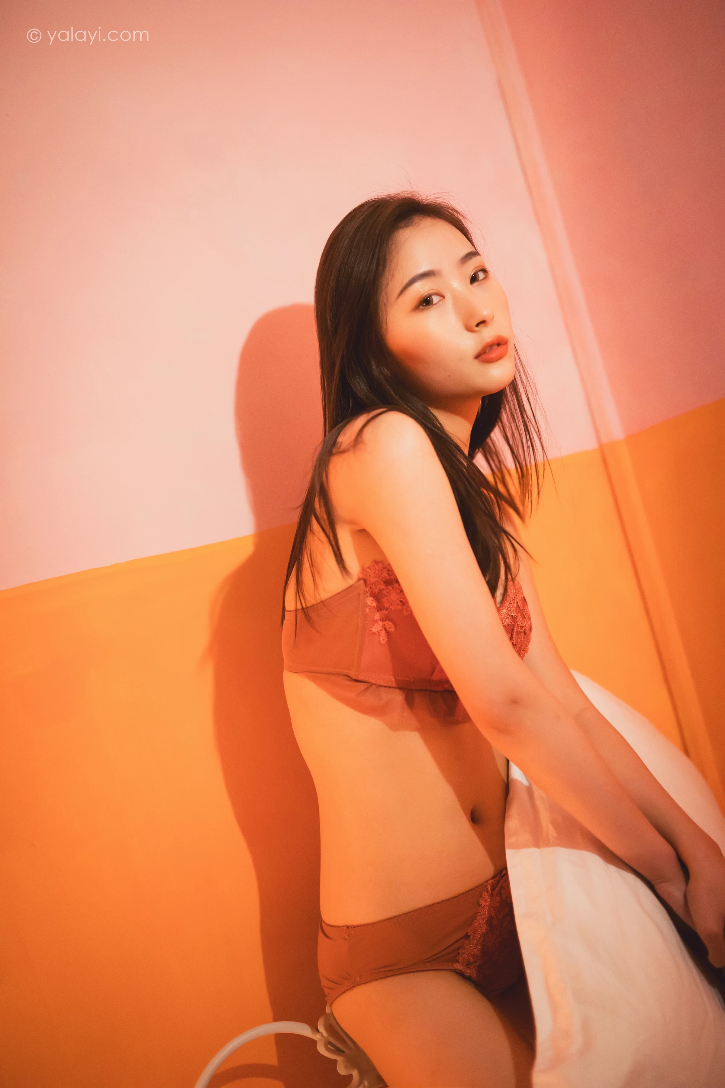 [YALAYI雅拉伊]NO.683 《暧昧》 海棠 粉色蕾丝内衣性感私房写真集第10张