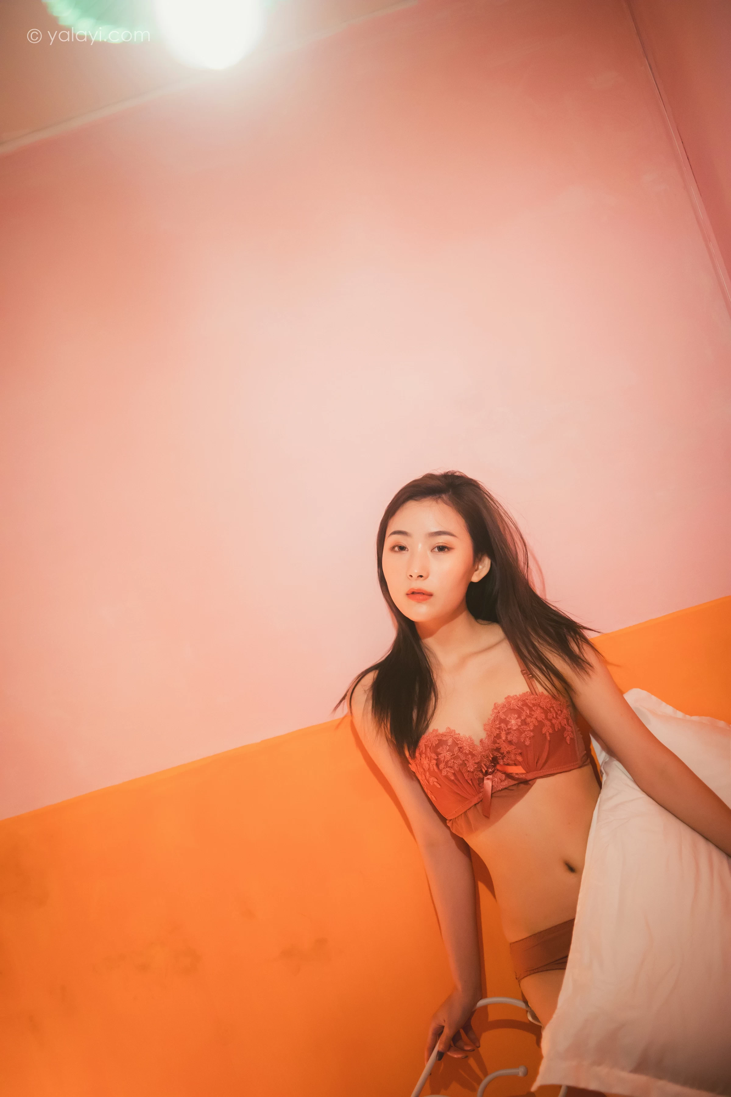 [YALAYI雅拉伊]NO.683 《暧昧》 海棠 粉色蕾丝内衣性感私房写真集第10张