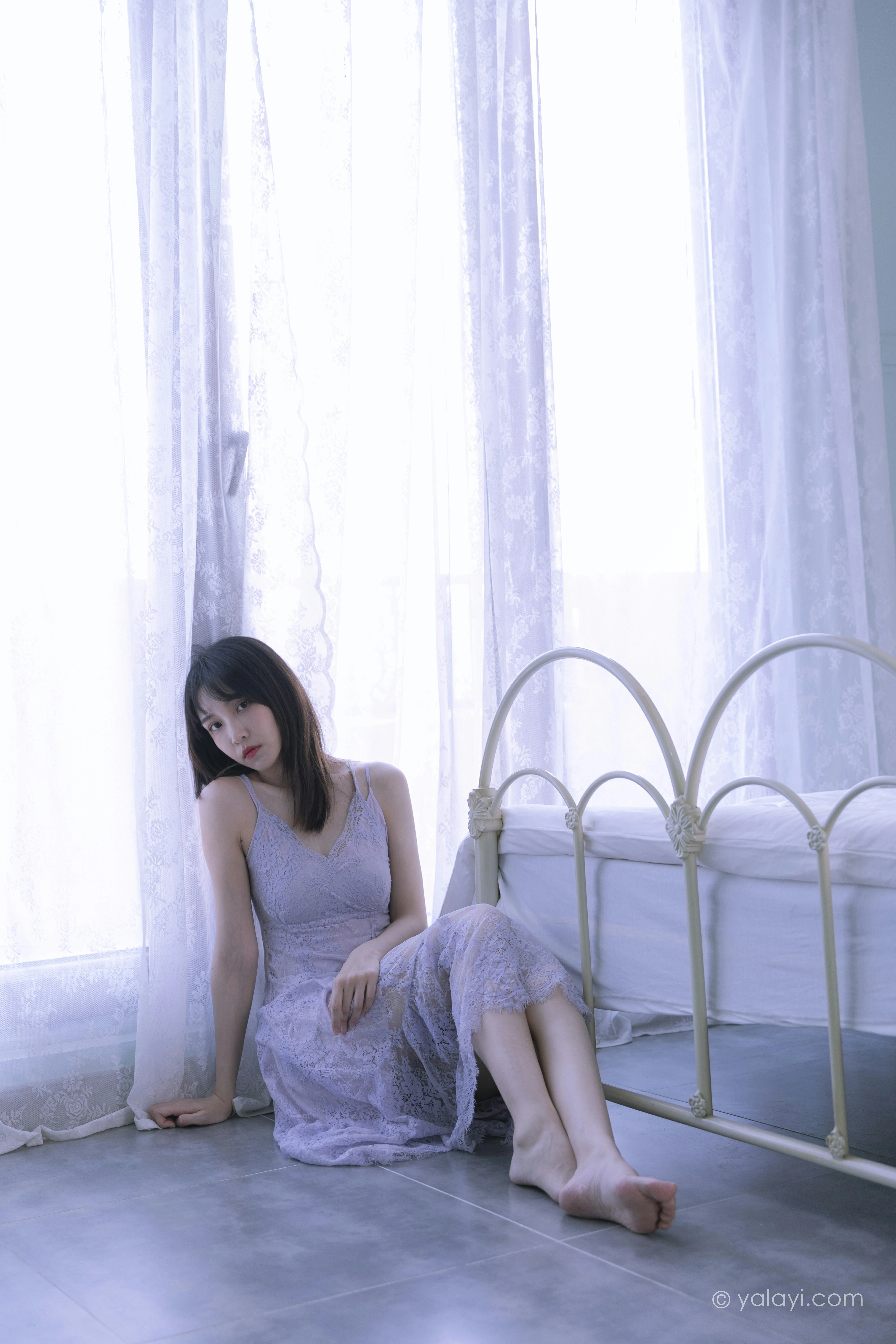 [YALAYI雅拉伊]NO.811 紫色的早晨 妍妍 白色透视蕾丝连衣裙居家私房写真集第11张