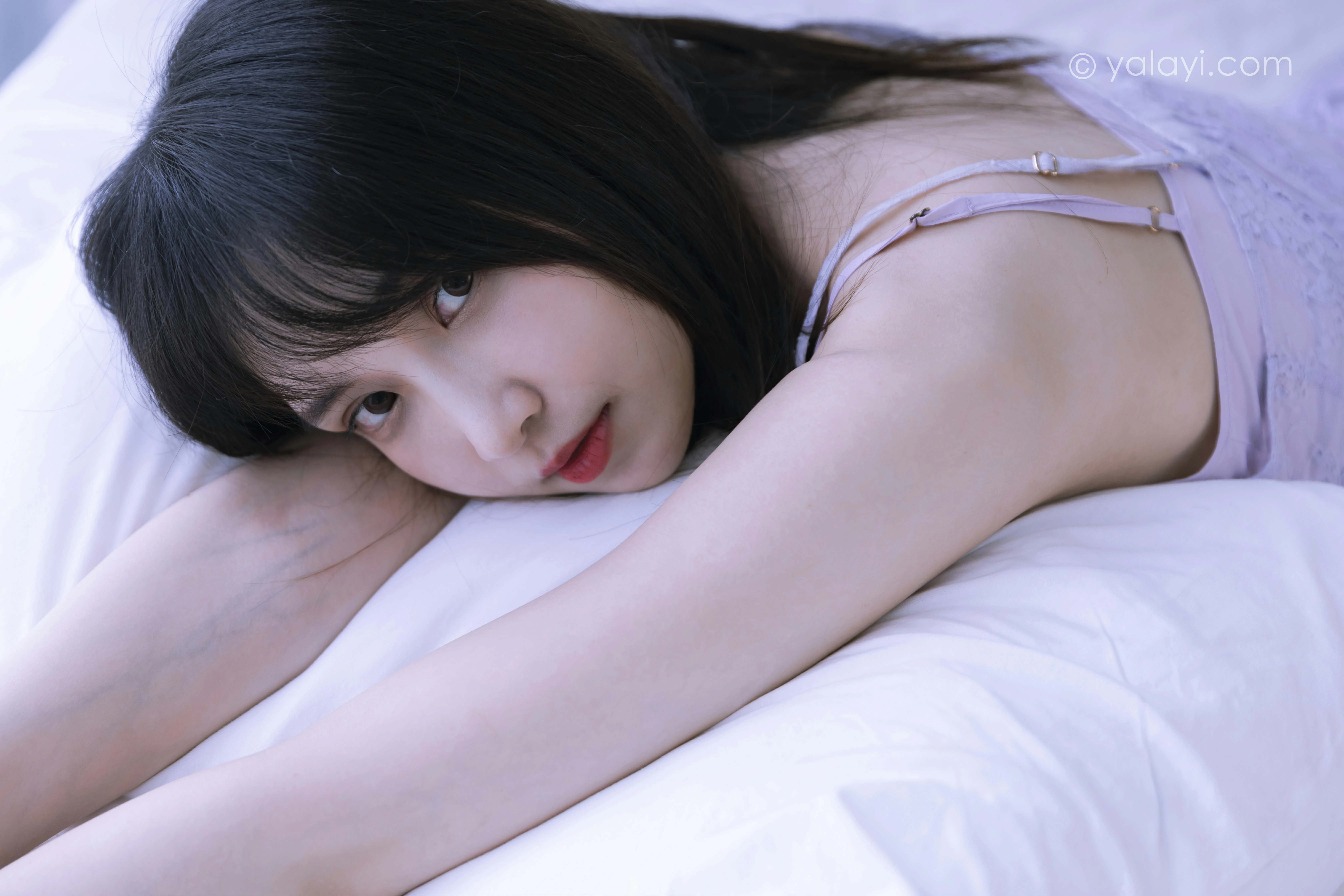 [YALAYI雅拉伊]NO.811 紫色的早晨 妍妍 白色透视蕾丝连衣裙居家私房写真集第8张