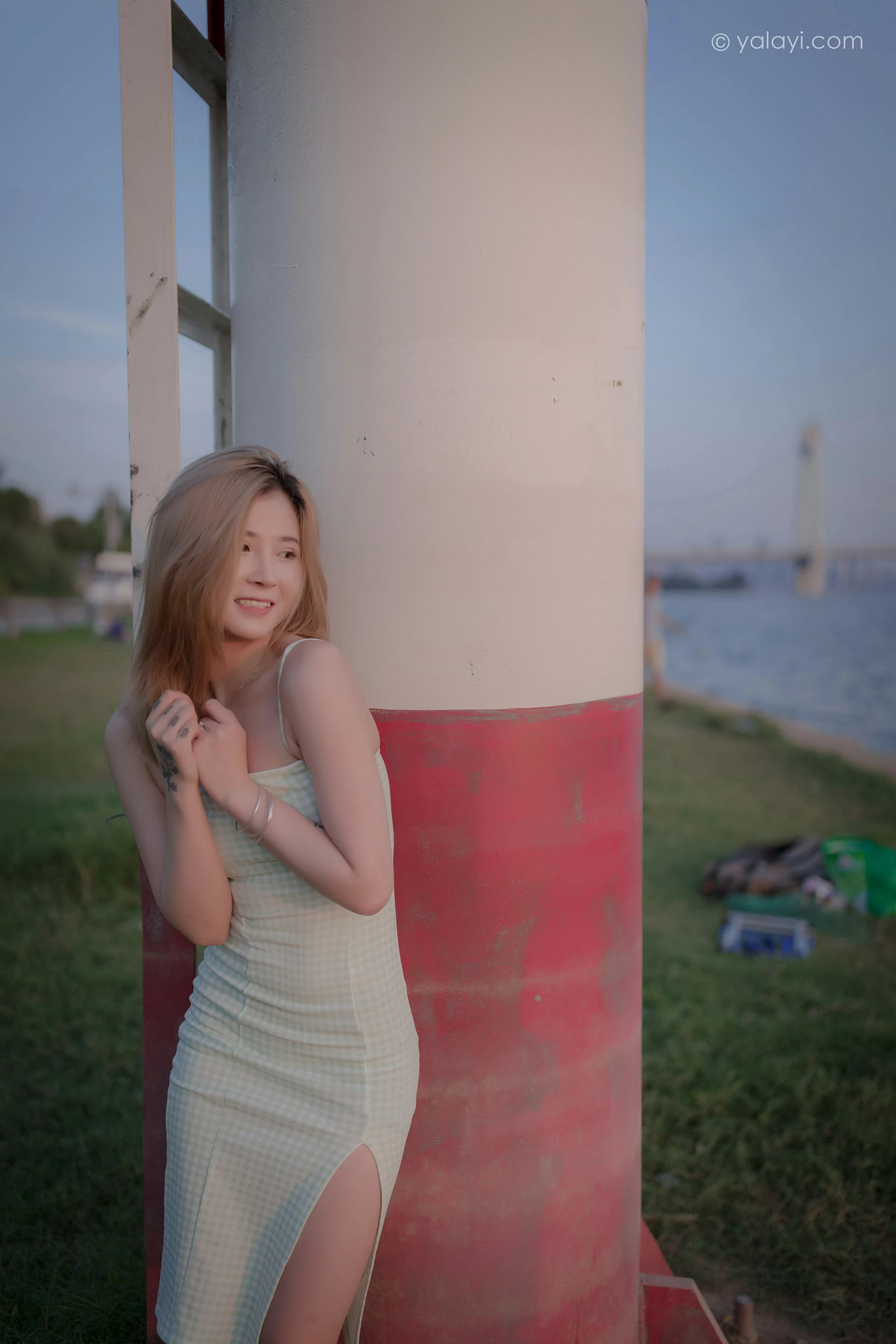 [YALAYI雅拉伊]NO.712 《风继续吹》 梦涵 紧身吊带连衣裙休闲写真第8张