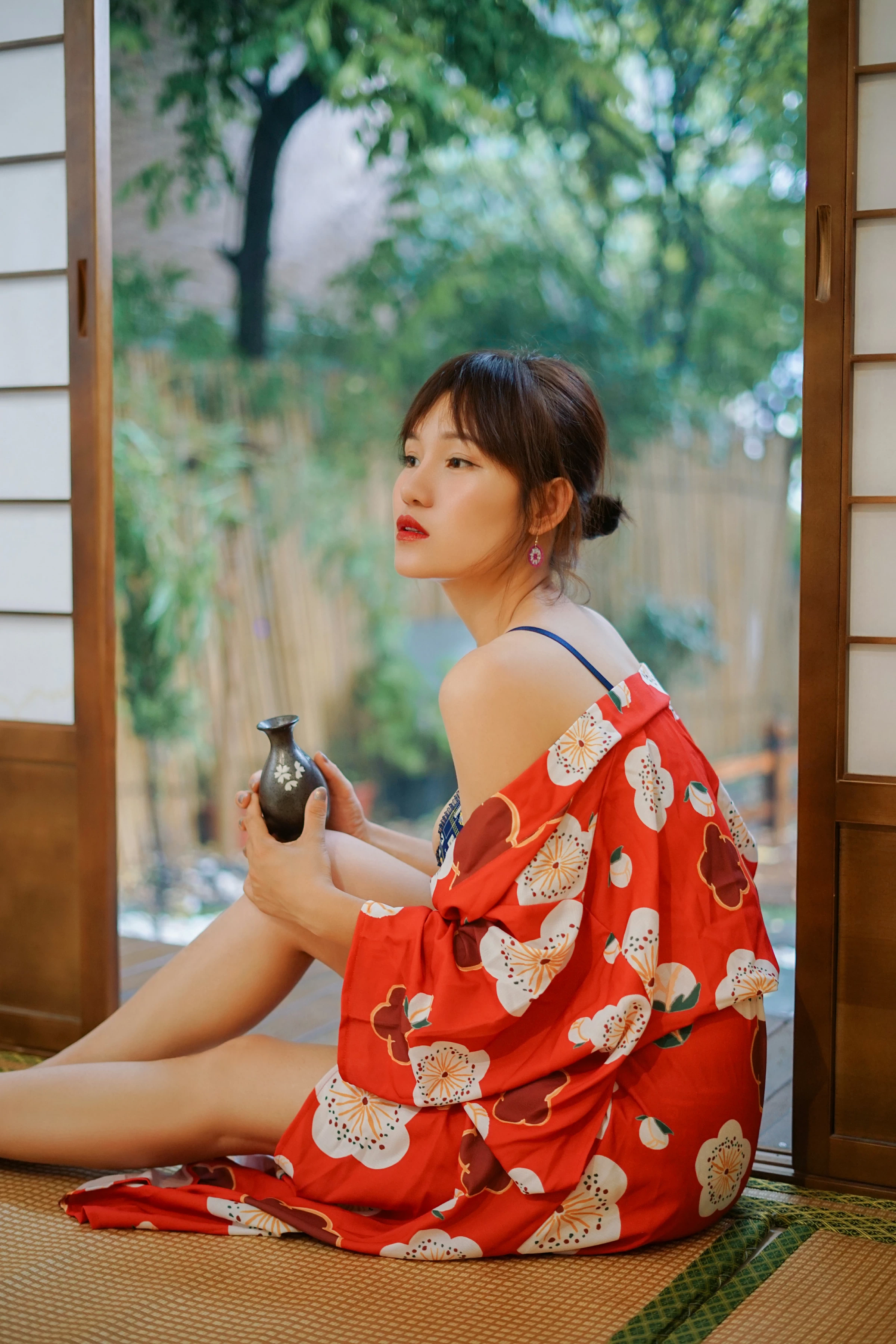 [YALAYI雅拉伊]NO.714 《自娱》 多香子 粉色和服加蓝色内衣性感私房写真集第4张