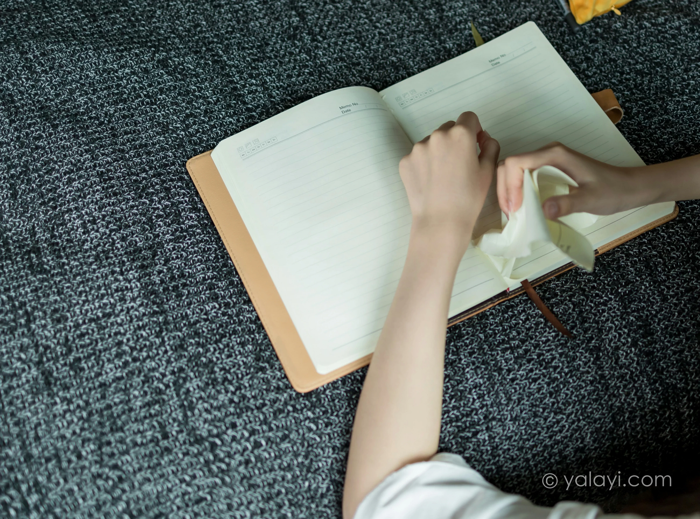 [YALAYI雅拉伊]NO.693 《好心分手》 小乔 白色连身短袖居家私房写真集第13张