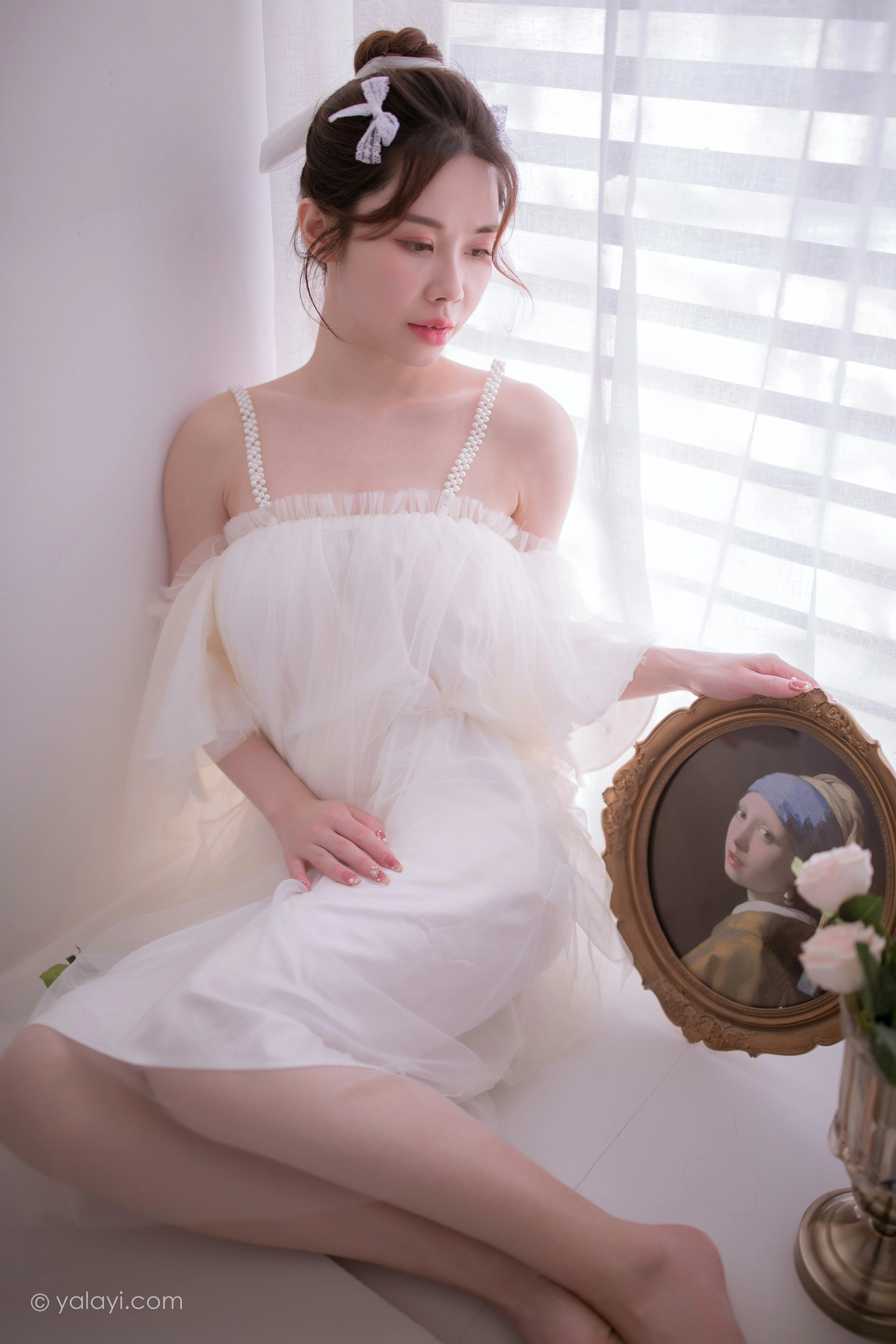[YALAYI雅拉伊]NO.858 等待我的人 香草 白色透视吊带连衣裙居家性感写真集第5张