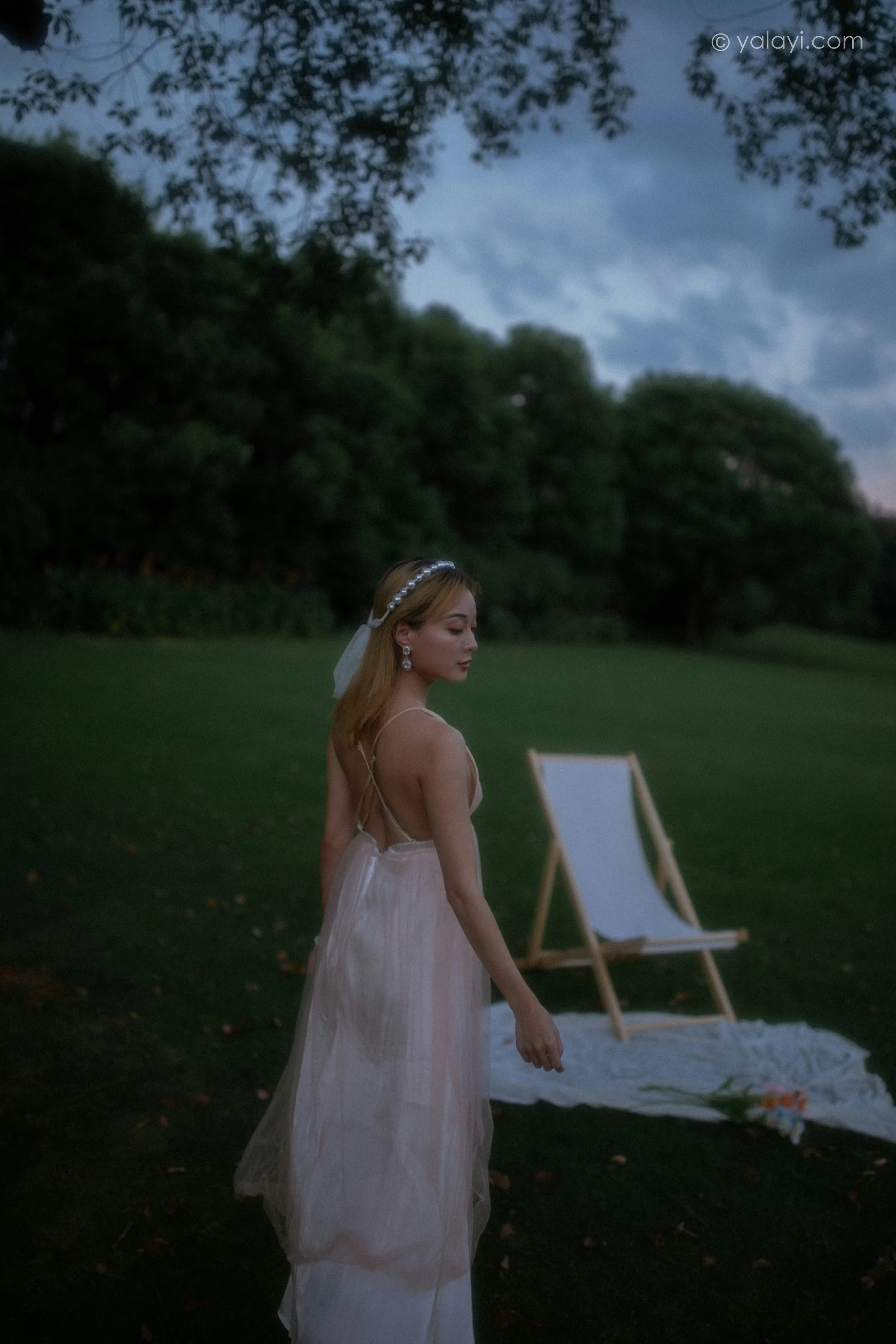 [YALAYI雅拉伊]NO.695 《救赎》 米粒米粒 粉色吊带连衣裙写真第10张