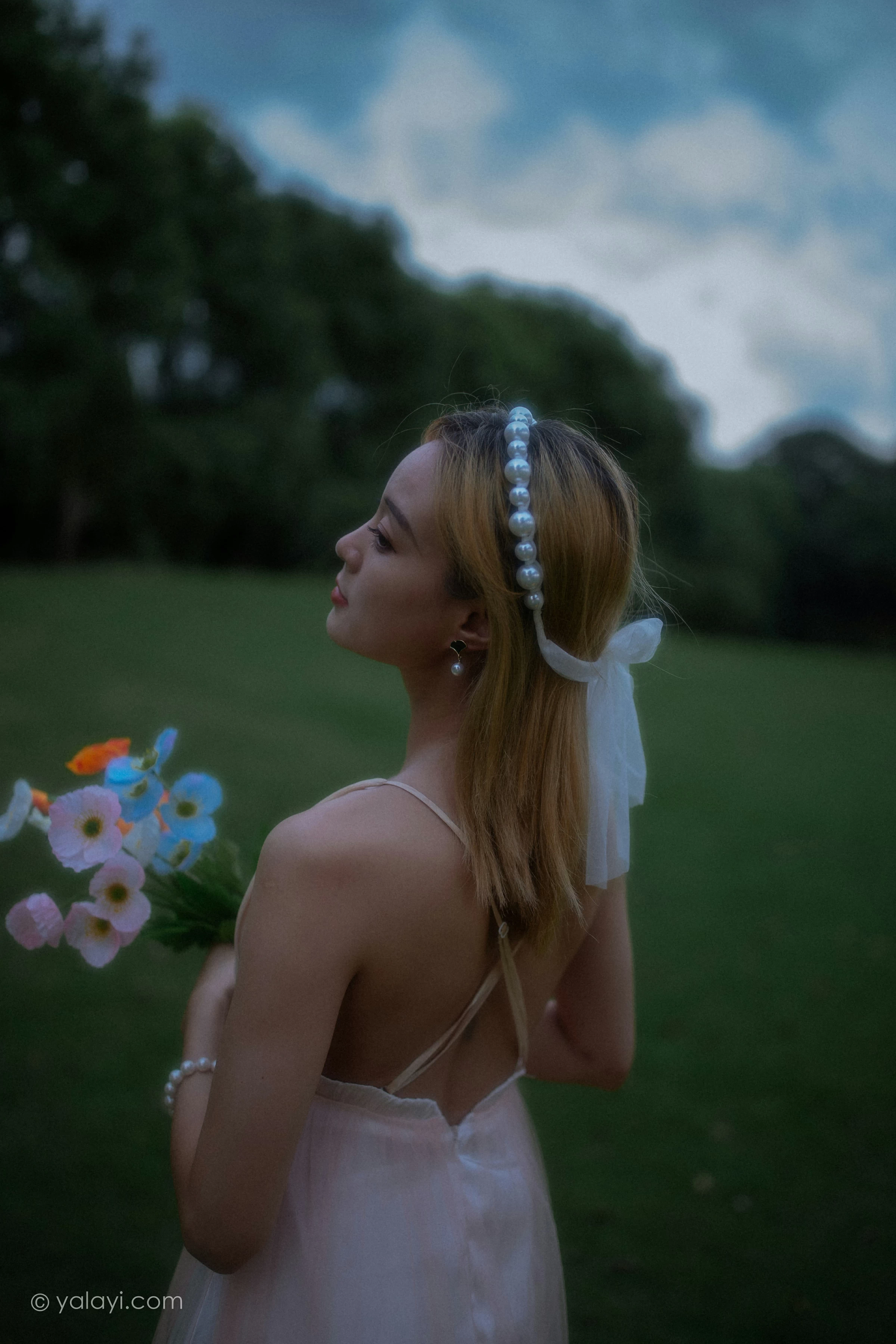 [YALAYI雅拉伊]NO.695 《救赎》 米粒米粒 粉色吊带连衣裙写真第16张