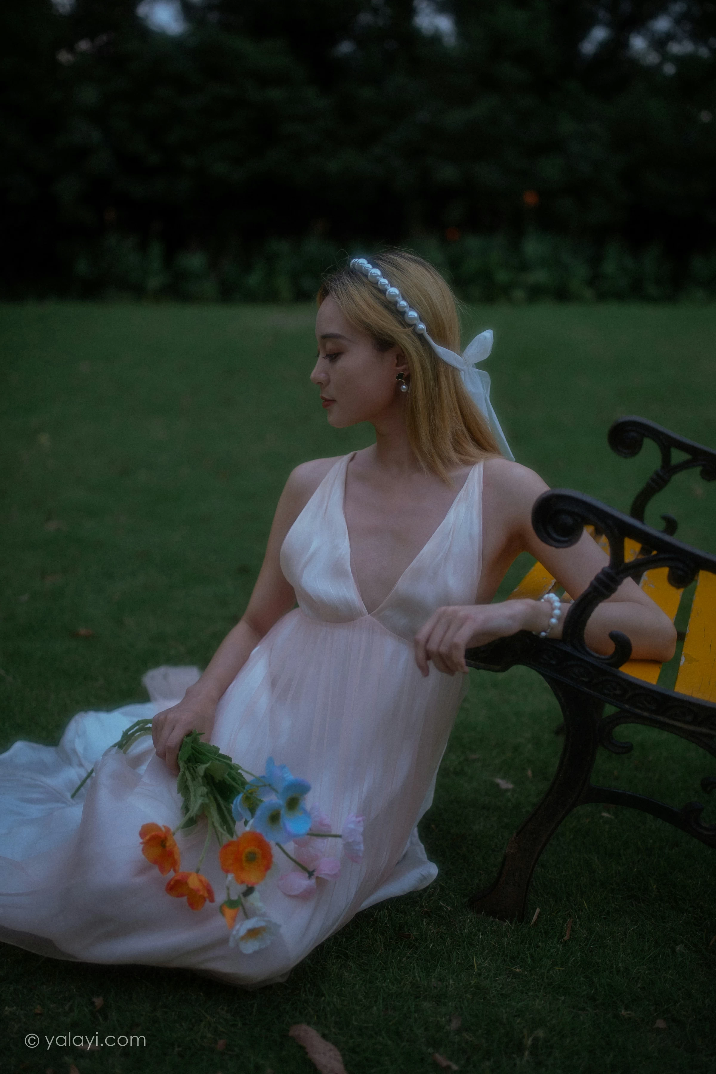 [YALAYI雅拉伊]NO.695 《救赎》 米粒米粒 粉色吊带连衣裙写真第16张