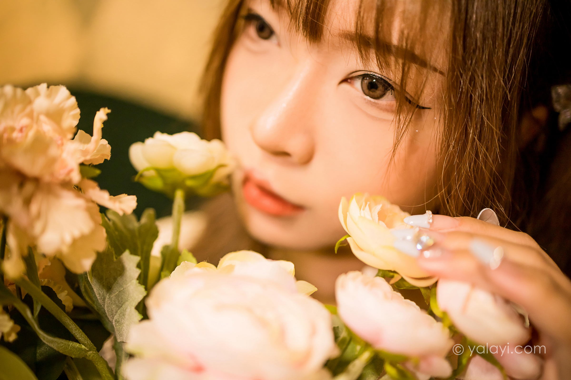 [YALAYI雅拉伊]2022.08.31 黑色的蝴蝶 阿禾 黑色复古蕾丝连衣裙清纯写真集第14张