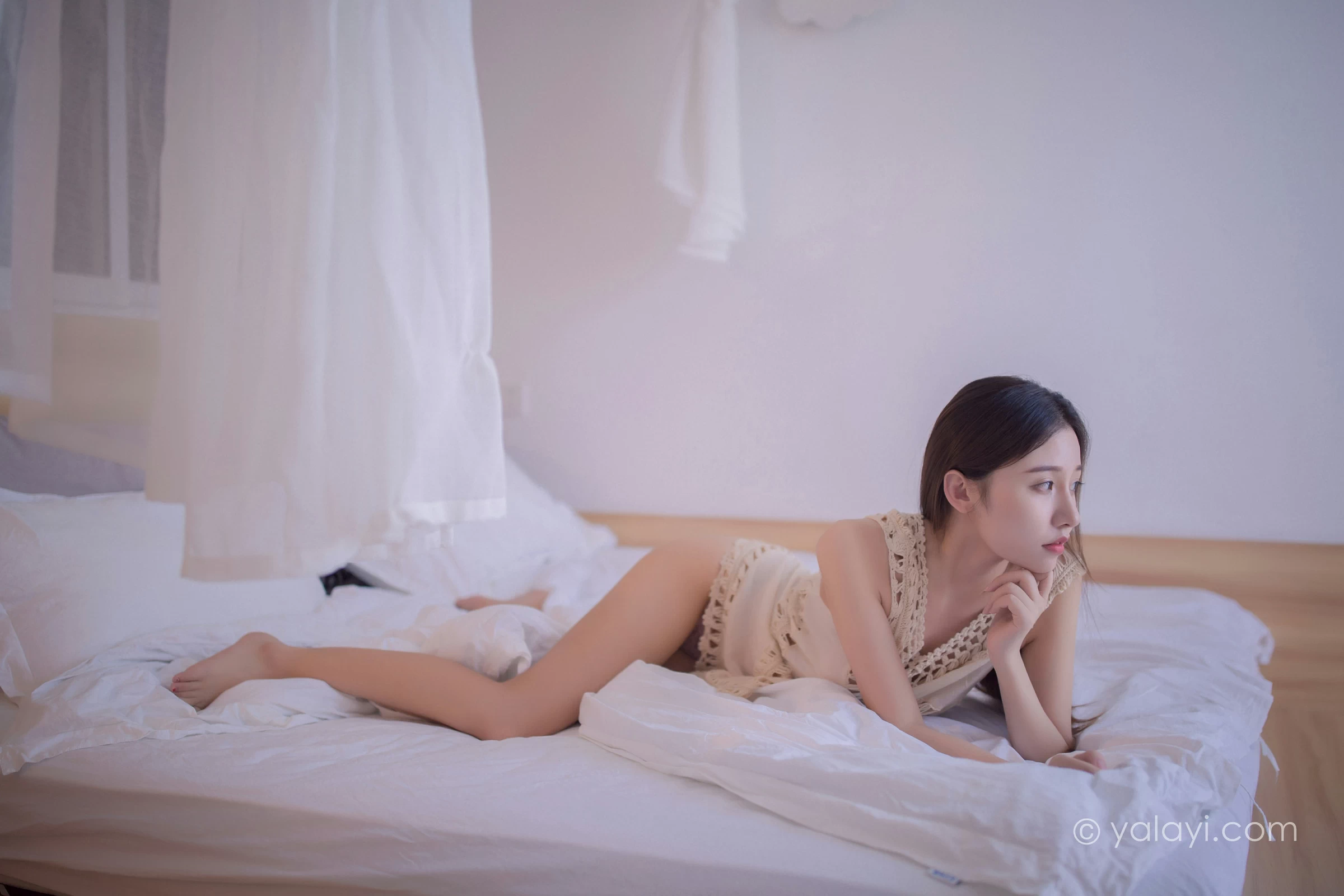 [YALAYI雅拉伊]NO.720 《温柔》 秦语 粉色镂空睡衣性感私房写真集第10张
