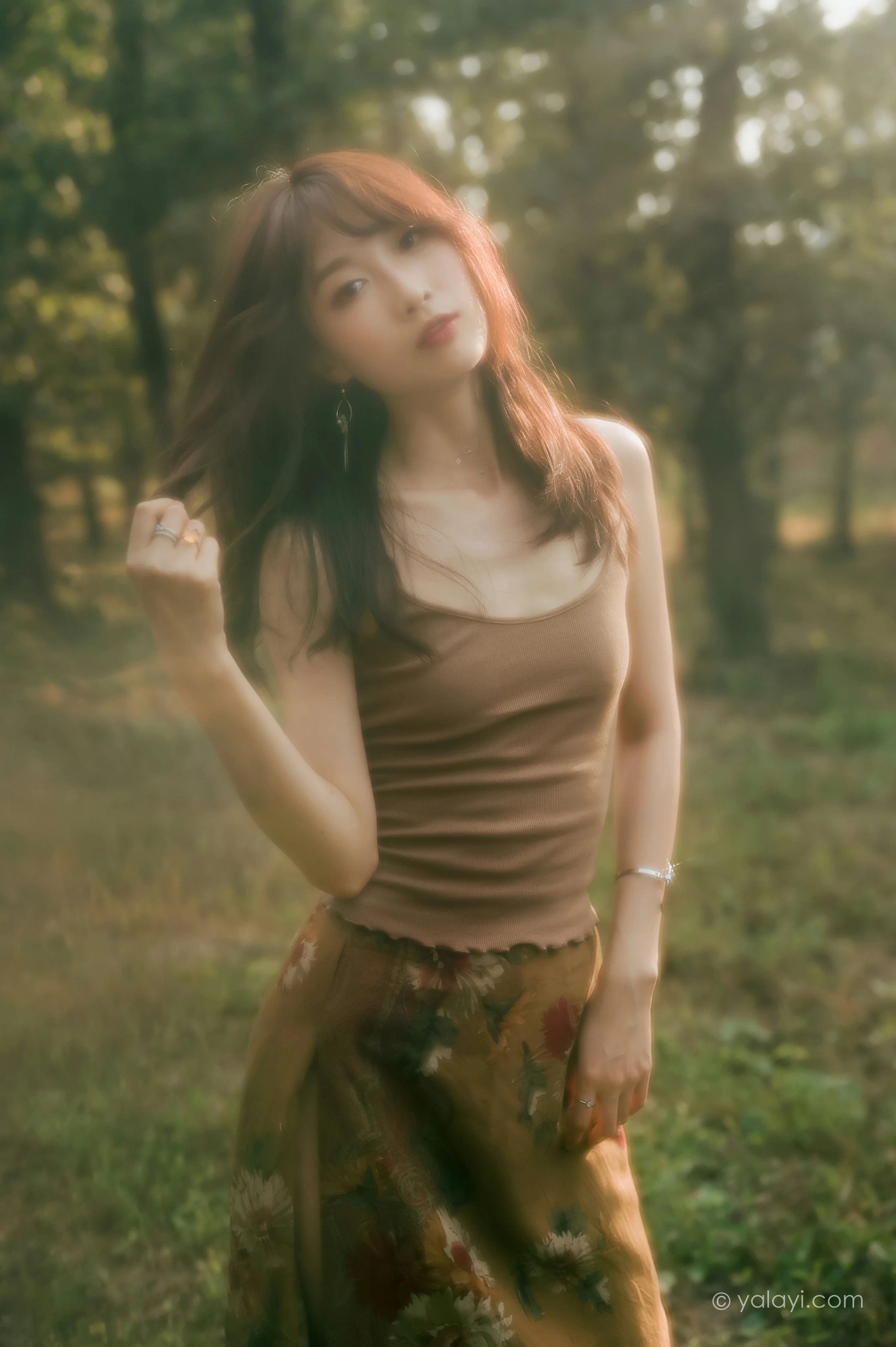 [YALAYI雅拉伊]NO.691 《梦境》 佳佳 橙色性感小背心加短裙私房写真第6张