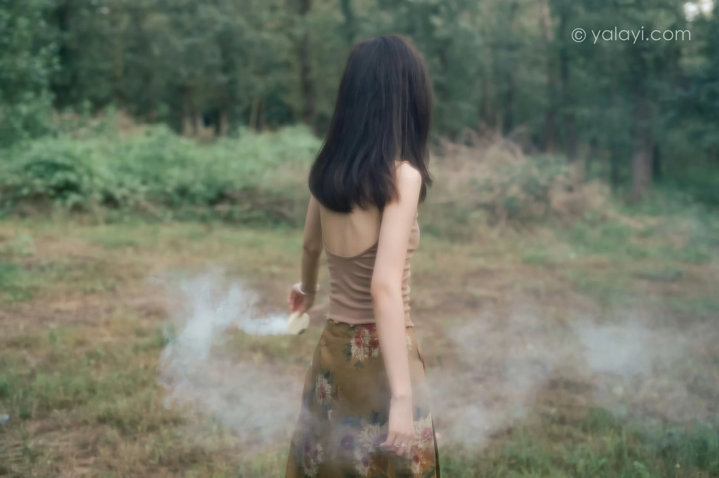 [YALAYI雅拉伊]NO.691 《梦境》 佳佳 橙色性感小背心加短裙私房写真第8张