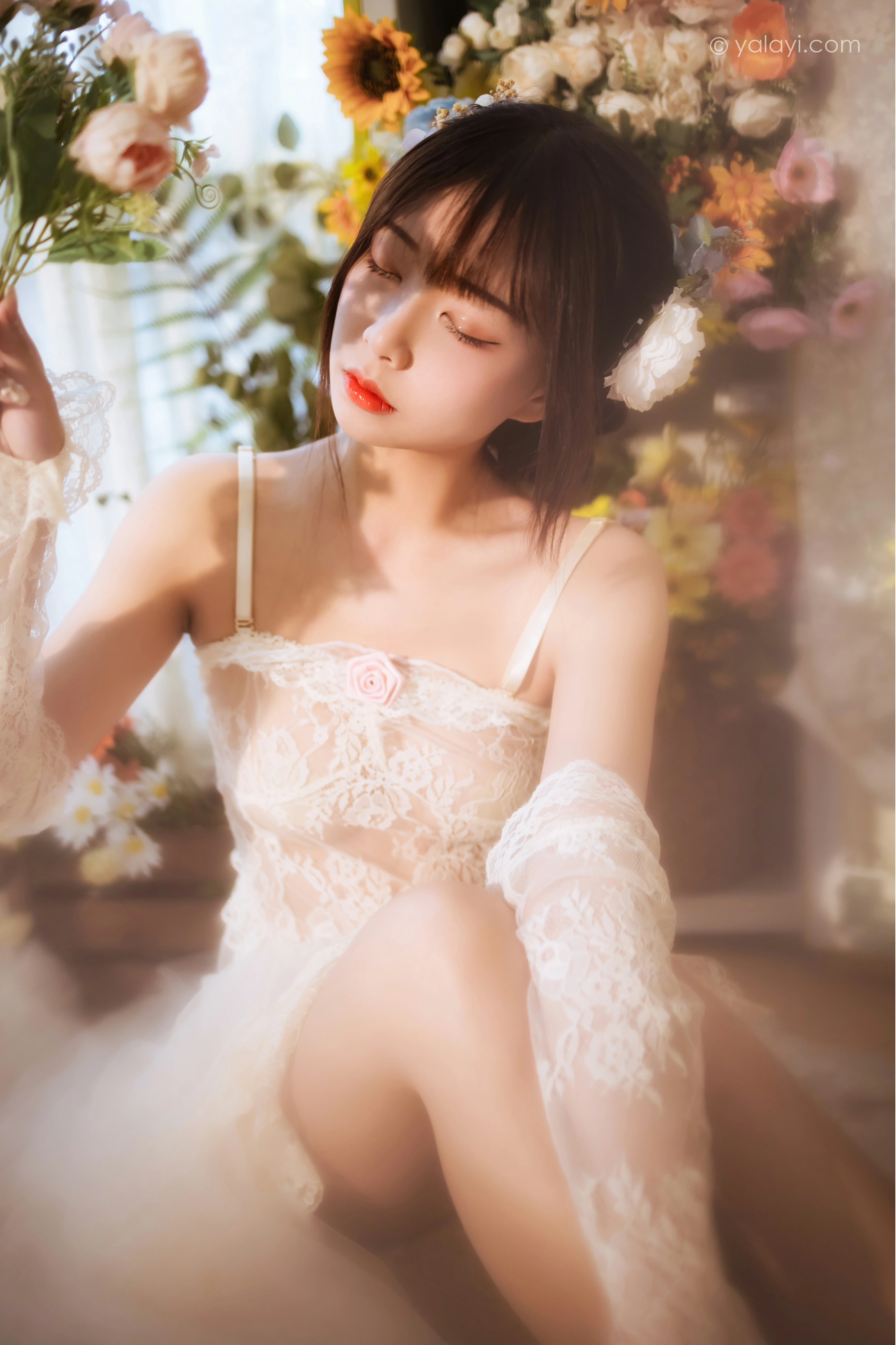 [YALAYI雅拉伊]NO.807 似梦初觉 阿禾 白色透视情趣连衣裙加蕾丝内衣性感私房写真集第4张