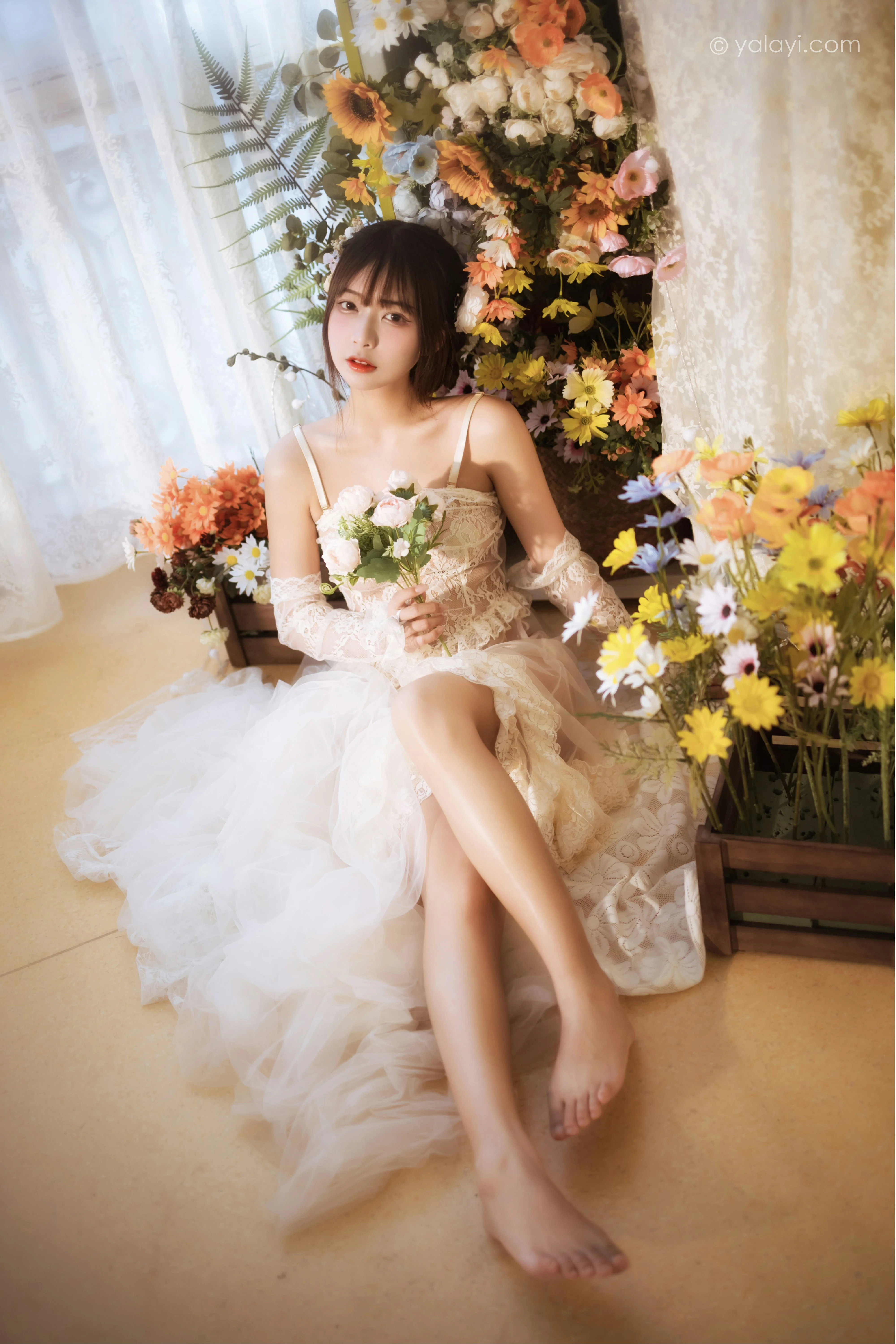 [YALAYI雅拉伊]NO.807 似梦初觉 阿禾 白色透视情趣连衣裙加蕾丝内衣性感私房写真集第3张