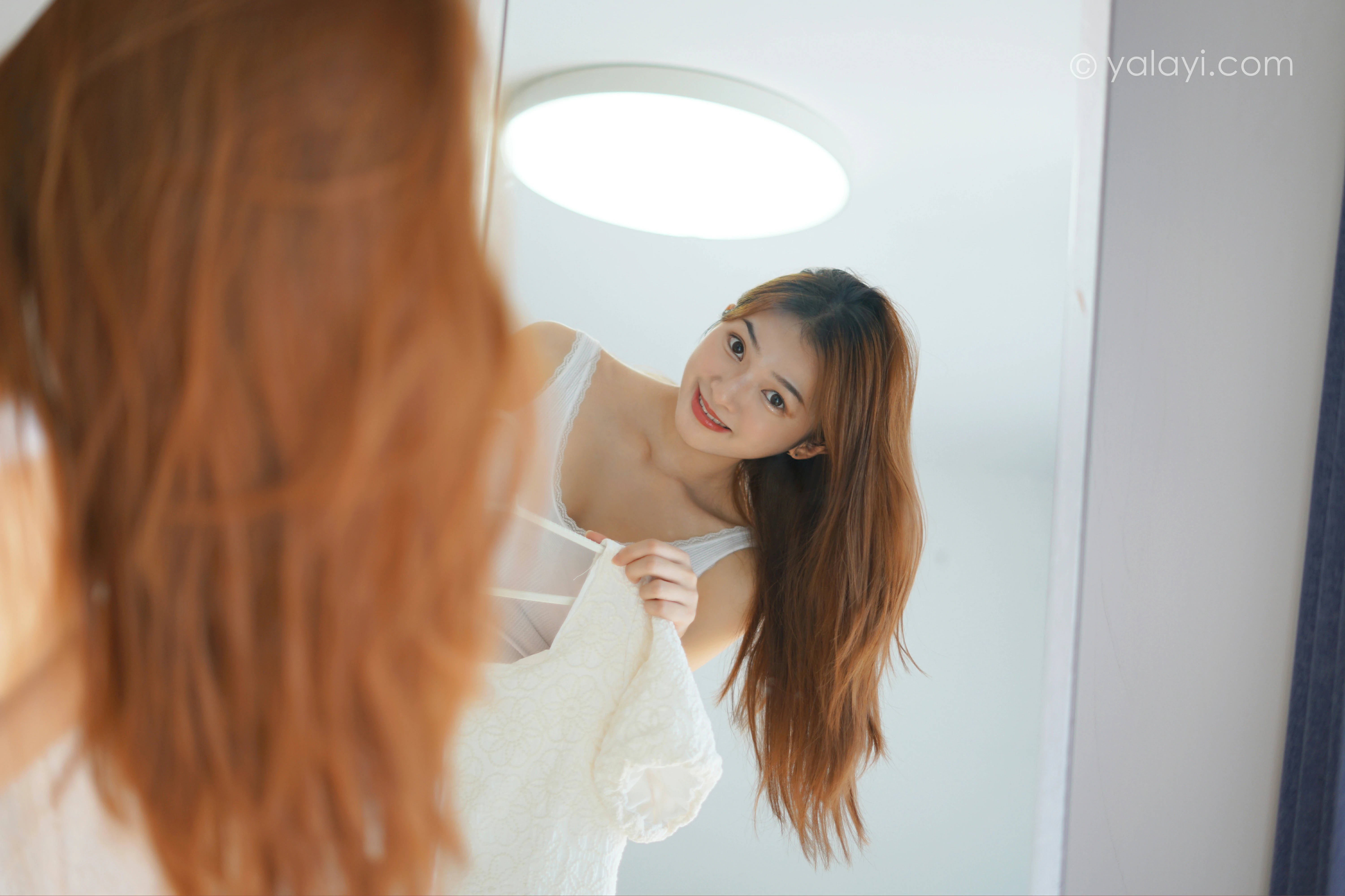 [YALAYI雅拉伊]NO.854 清晨阳光 楚媛 白色蕾丝连衣裙居家性感写真集第5张