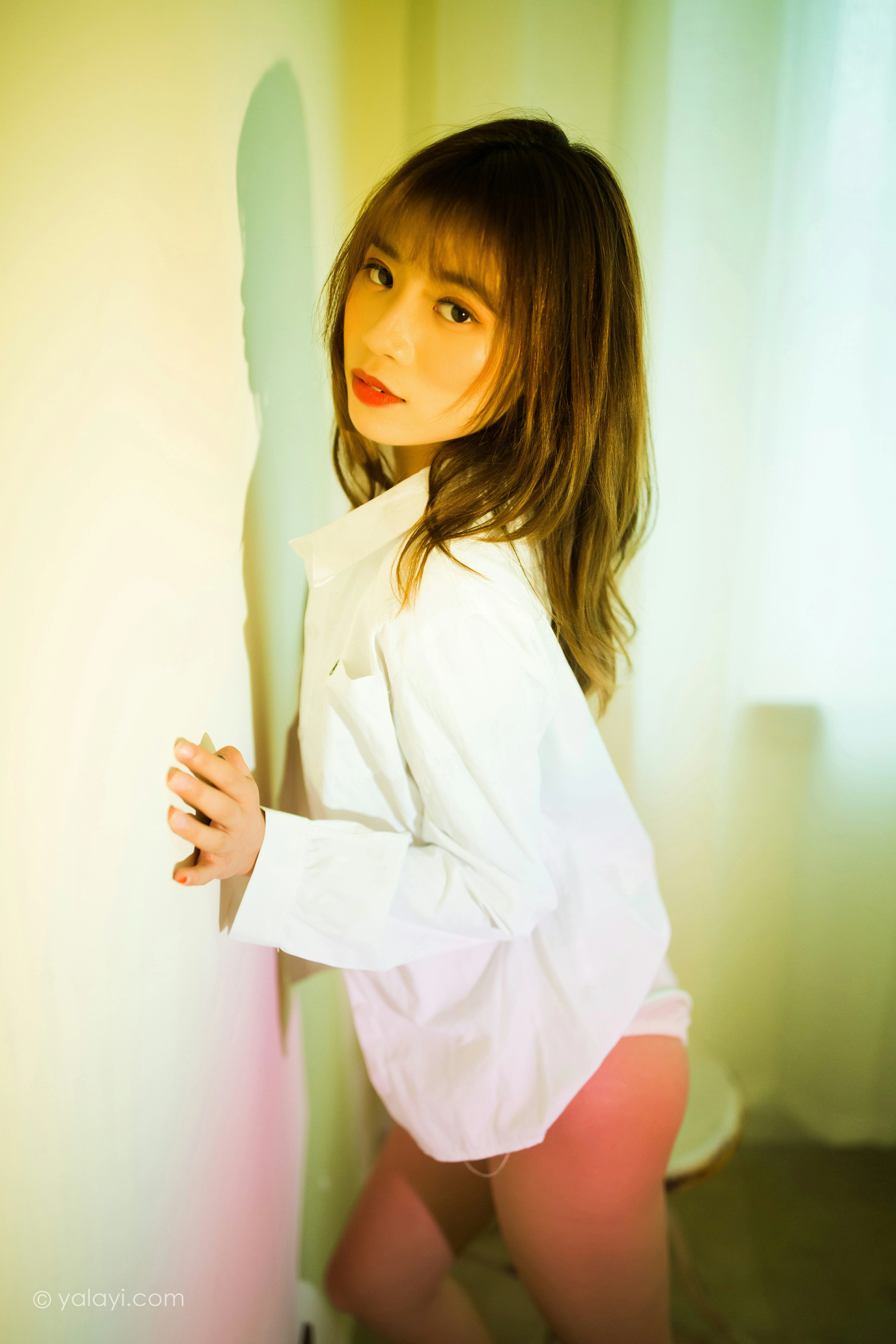 [YALAYI雅拉伊]2021.11.08 无常 丽雅 白色镂空连衣裙与蕾丝睡衣性感私房写真集第3张