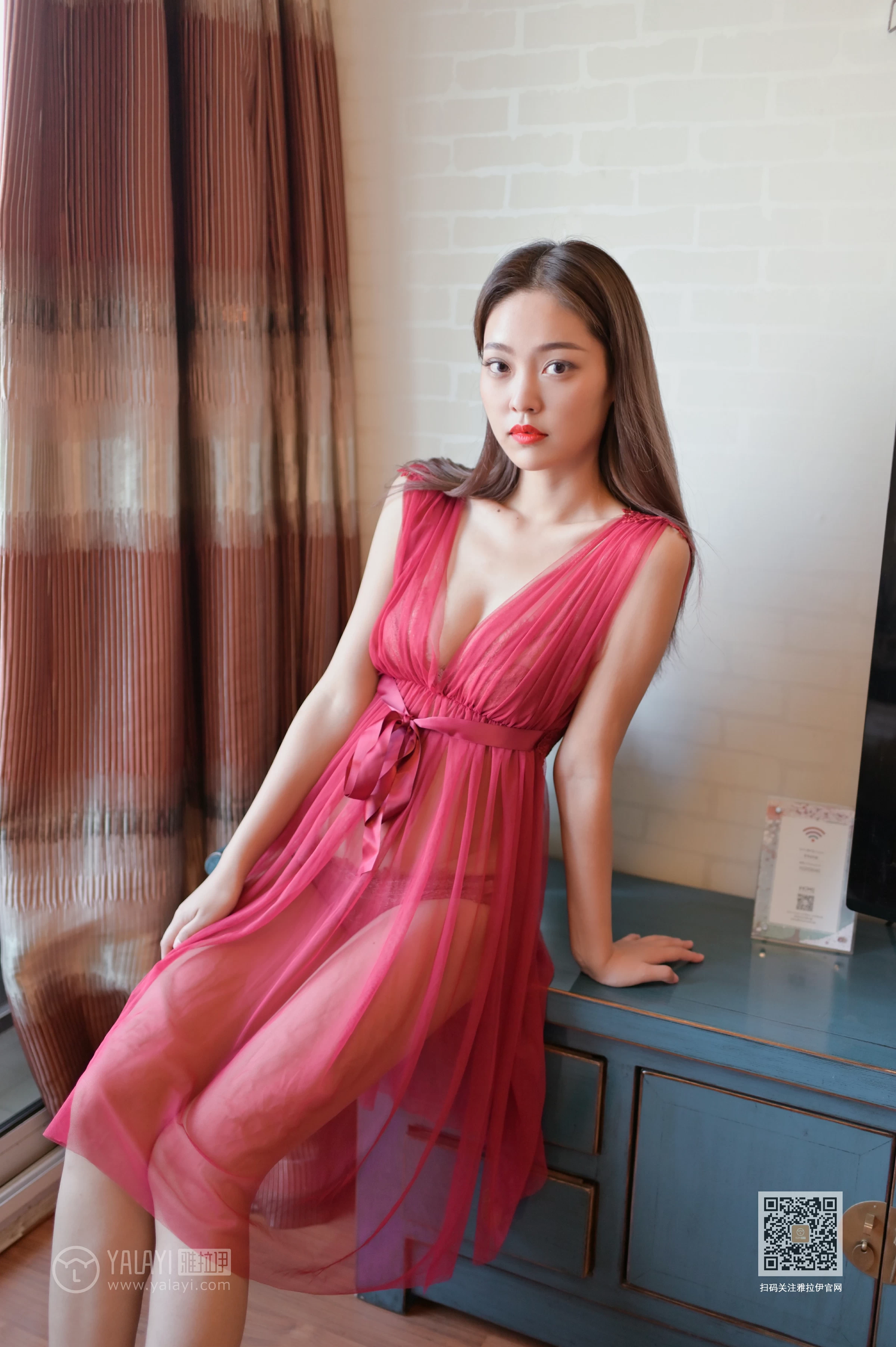 [YALAYI雅拉伊]Vol.446 红拂女 出尘 白色透视情趣连衣裙居家性感私房写真集第6张