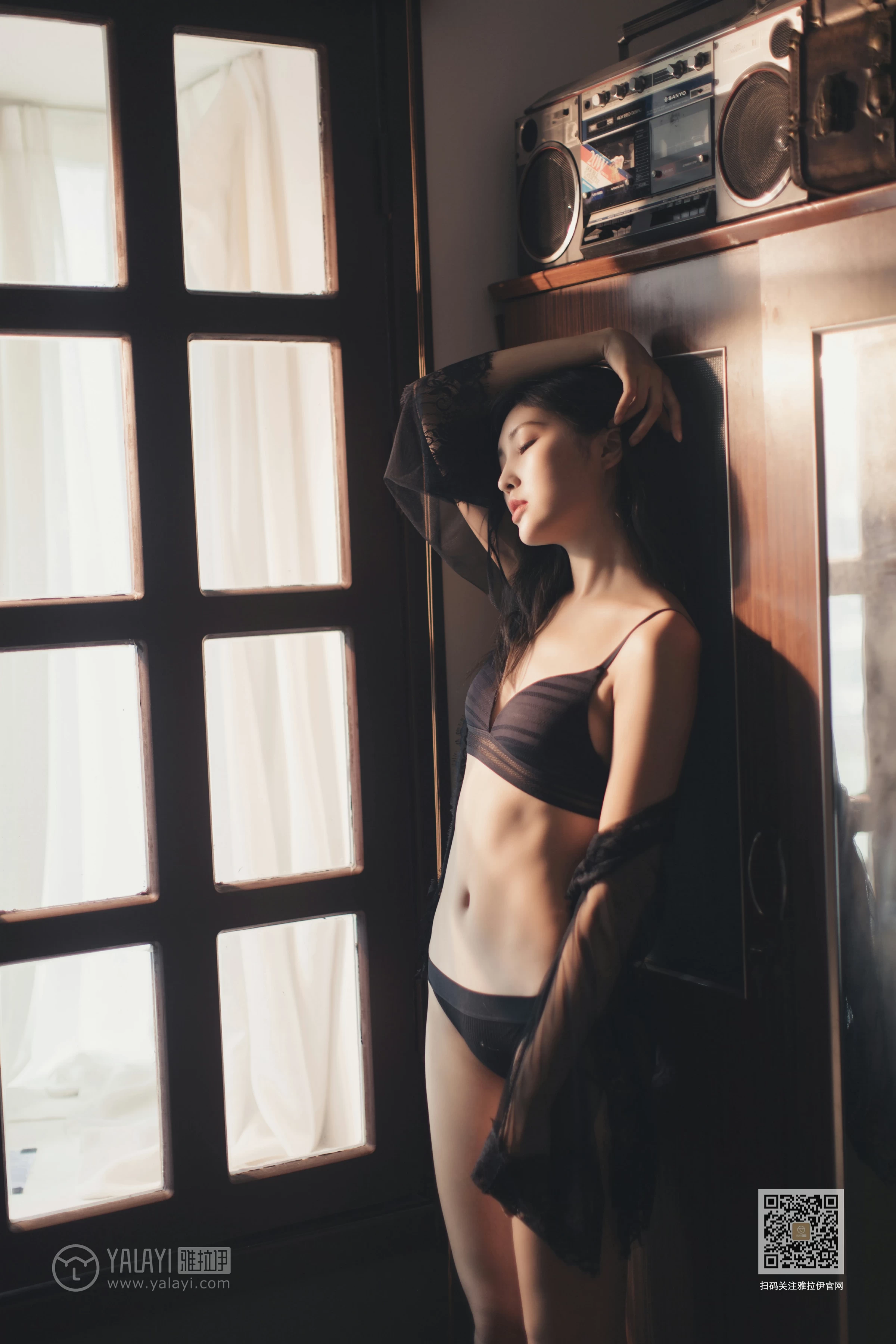 [YALAYI雅拉伊]Vol.470 秋色满房 苍儿 黑色透视情趣睡衣加黑色内衣性感私房写真集第10张