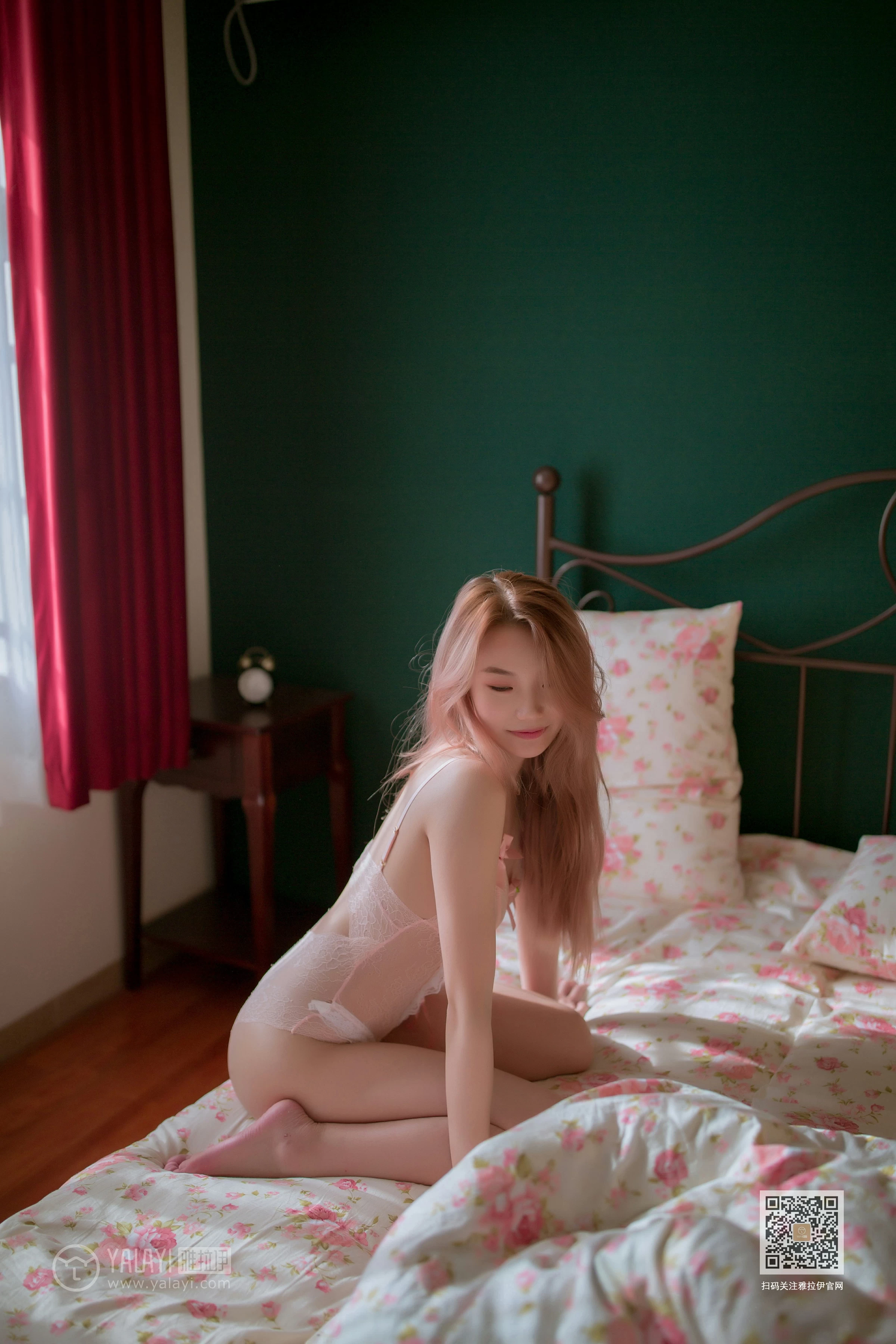[YALAYI雅拉伊]Vol.473 蜜桃臀 春桃 粉色透视蕾丝情趣内衣性感私房写真集第10张