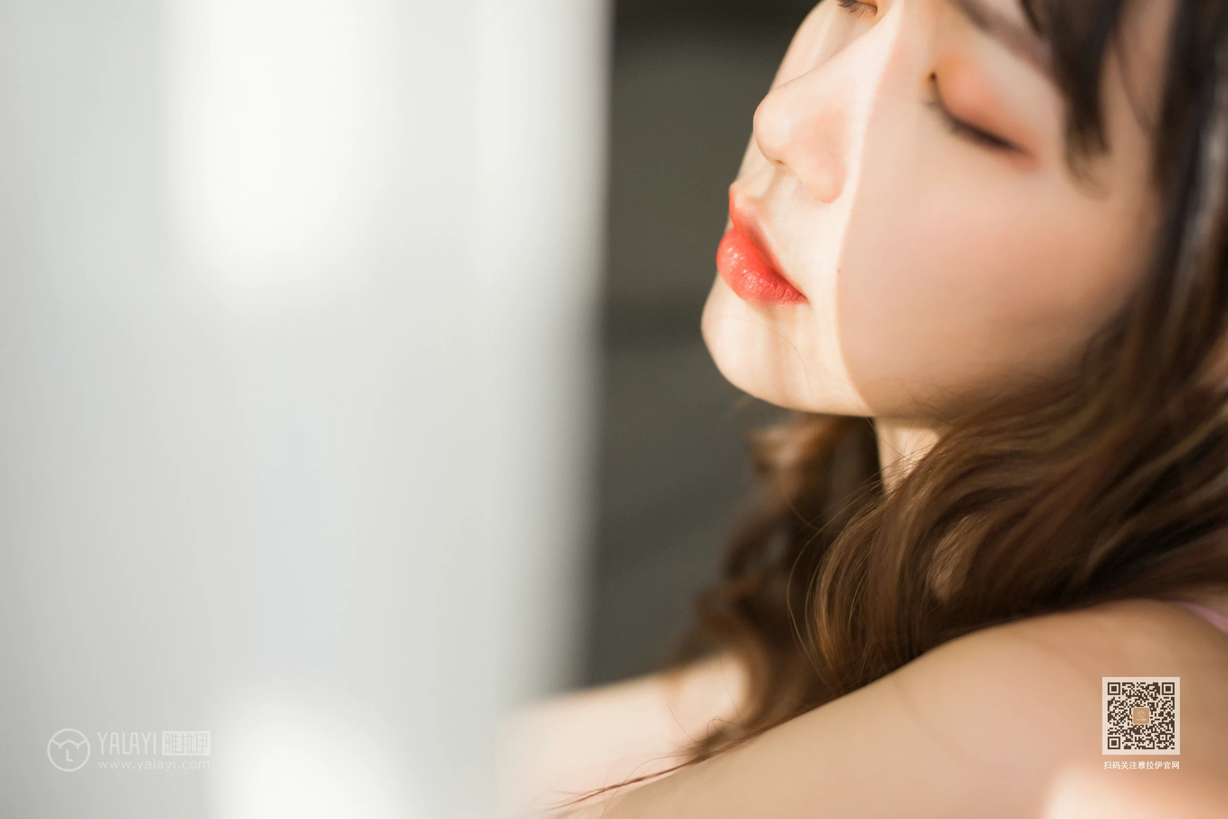 [YALAYI雅拉伊]Vol.517 触不可及的你 晓琳 粉色性感内衣居家私房写真集第12张