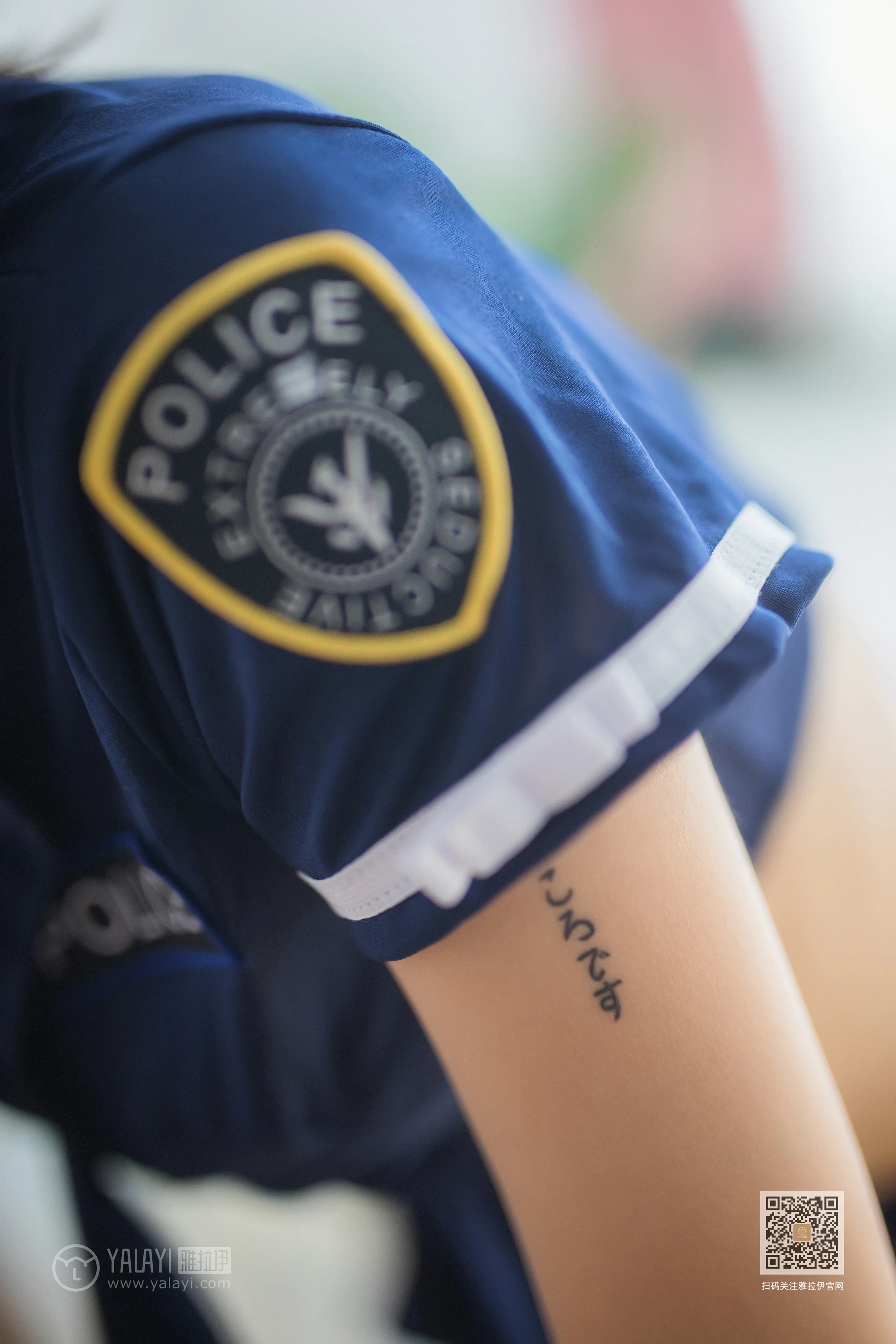 [YALAYI雅拉伊]Vol.544 雷霆警花 粉粉 蓝色情趣制服加短裙性感私房写真集第4张