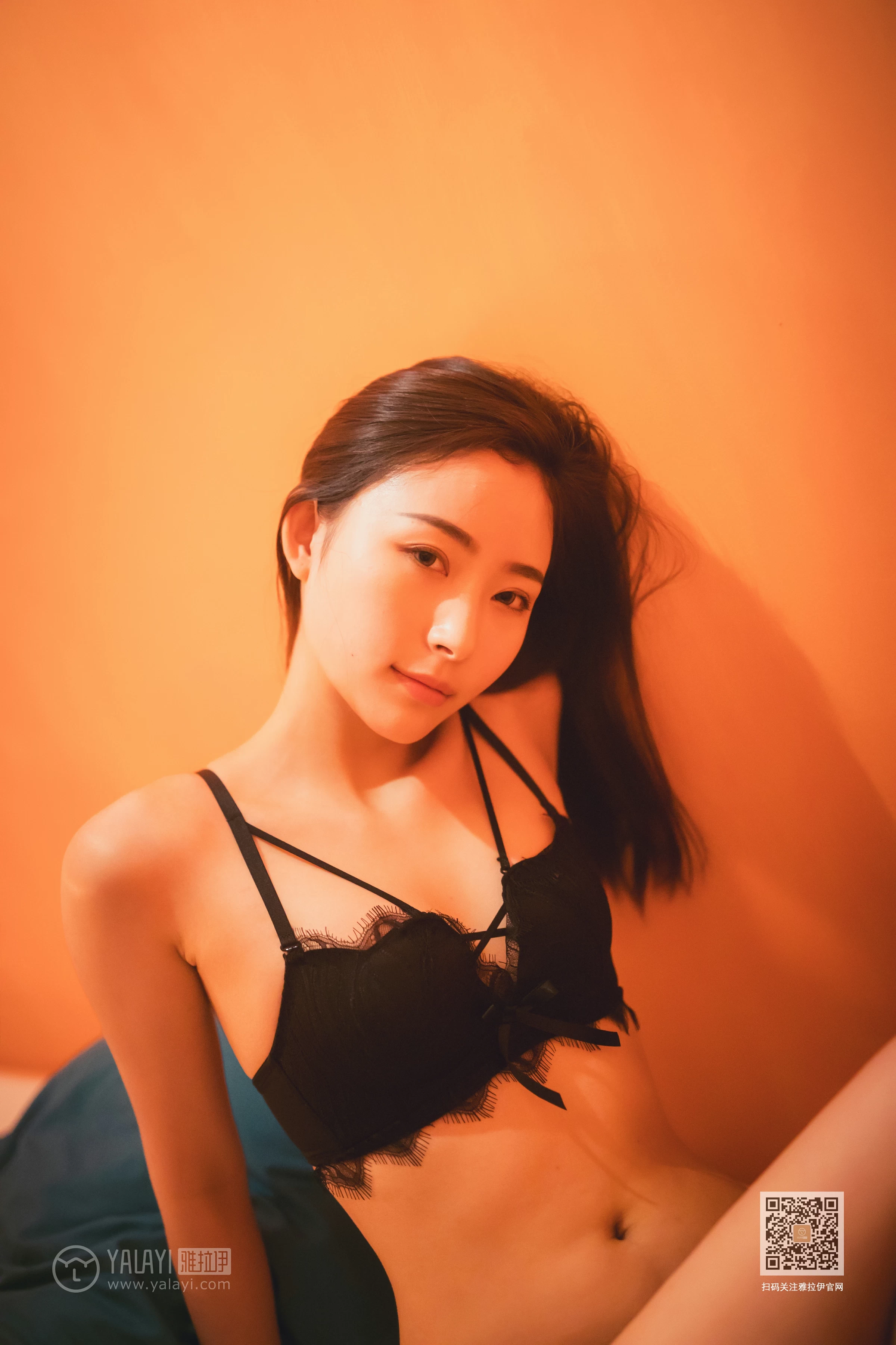 [YALAYI雅拉伊]Vol.592 再看我一眼 海棠 黑色蕾丝内衣性感私房写真集第14张