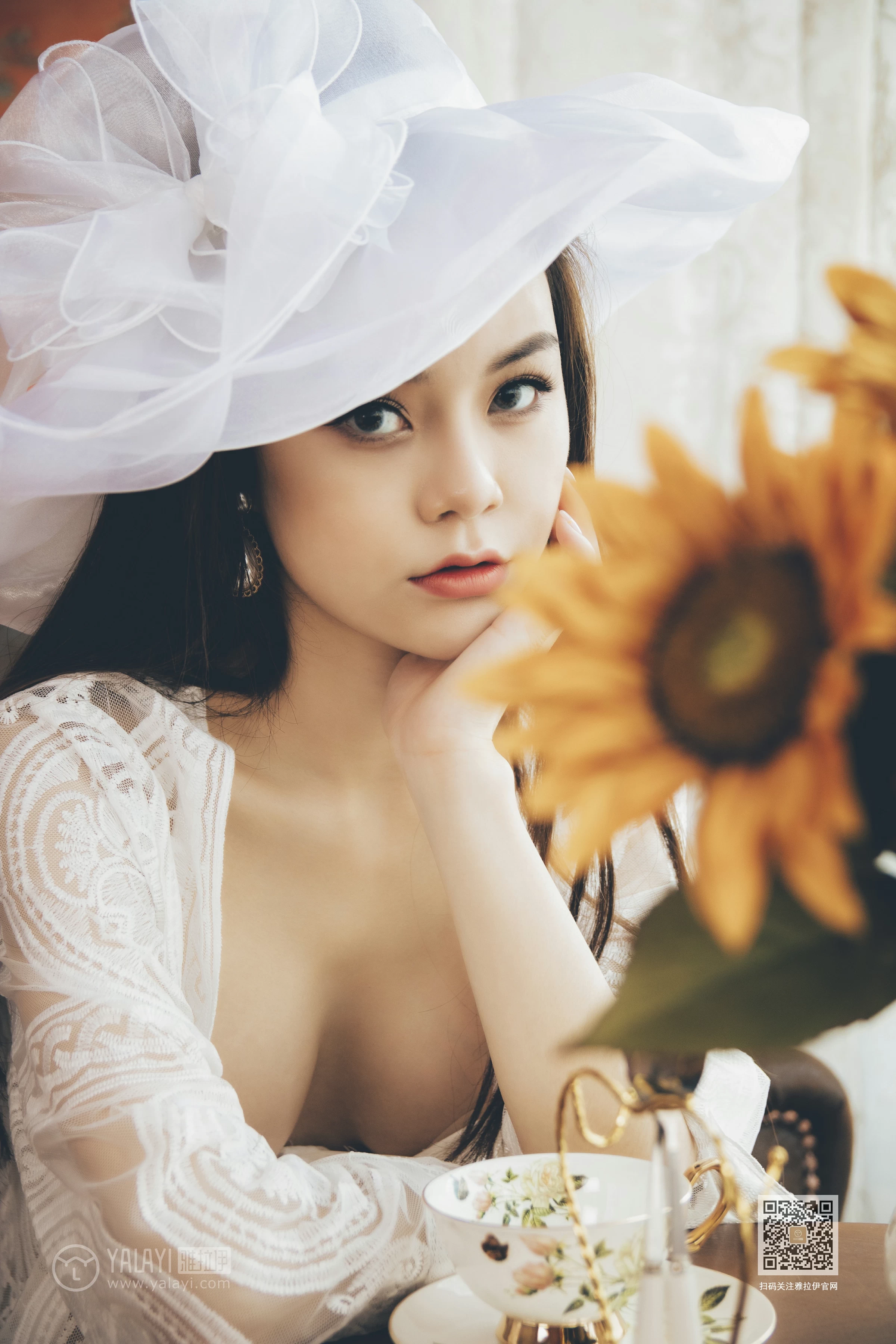 [YALAYI雅拉伊]Vol.594 第一次拍写真 蓉蓉 白色镂空睡衣加白色蕾丝内衣性感私房写真集第7张