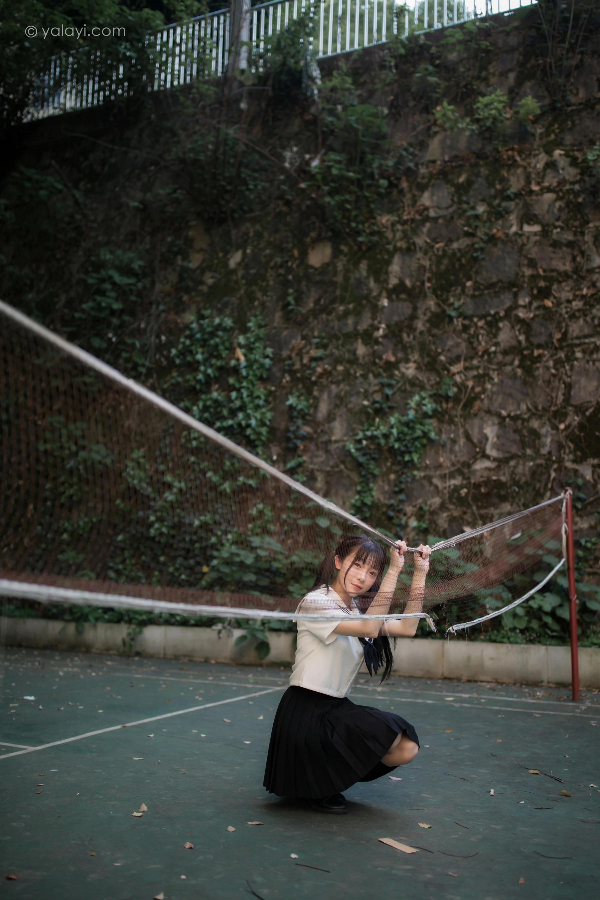 [YALAYI雅拉伊]NO.671 《放学一起走》 妙妙 JK水手制服与短裙加黑丝美腿写真第6张