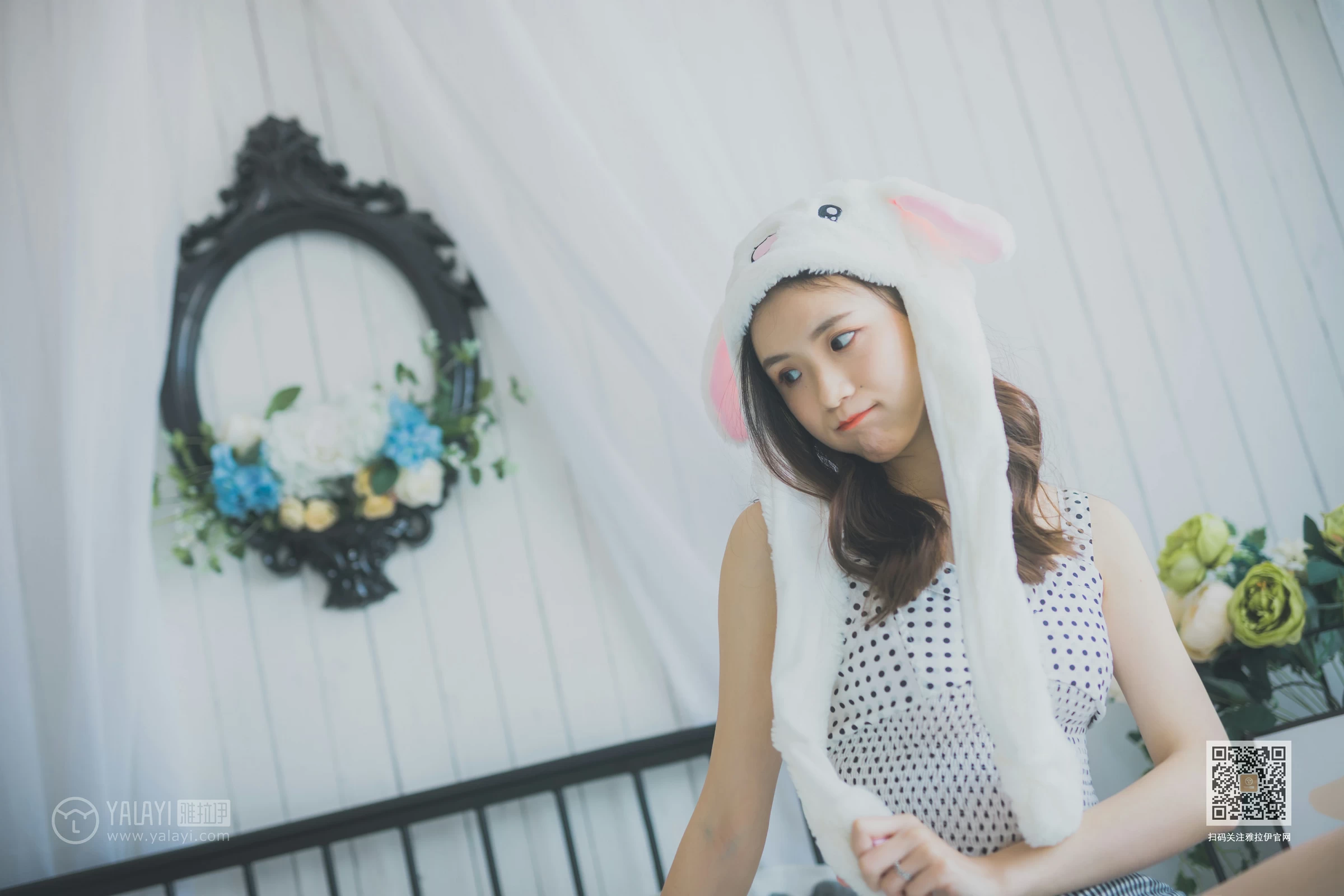 [YALAYI雅拉伊]NO.632 《淘气女友》 尹梦 白色小背心加斑点短裙清纯可爱私房写真集第9张