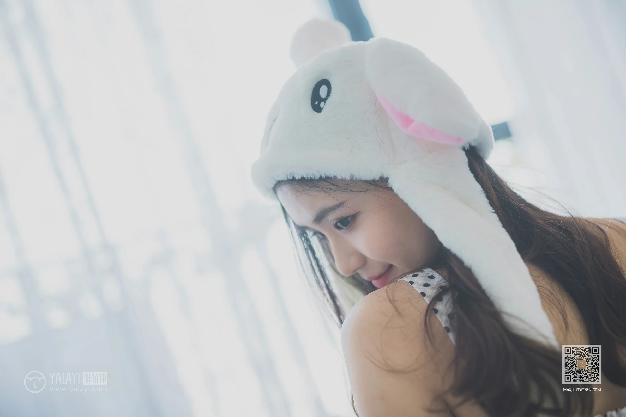 [YALAYI雅拉伊]NO.632 《淘气女友》 尹梦 白色小背心加斑点短裙清纯可爱私房写真集第11张