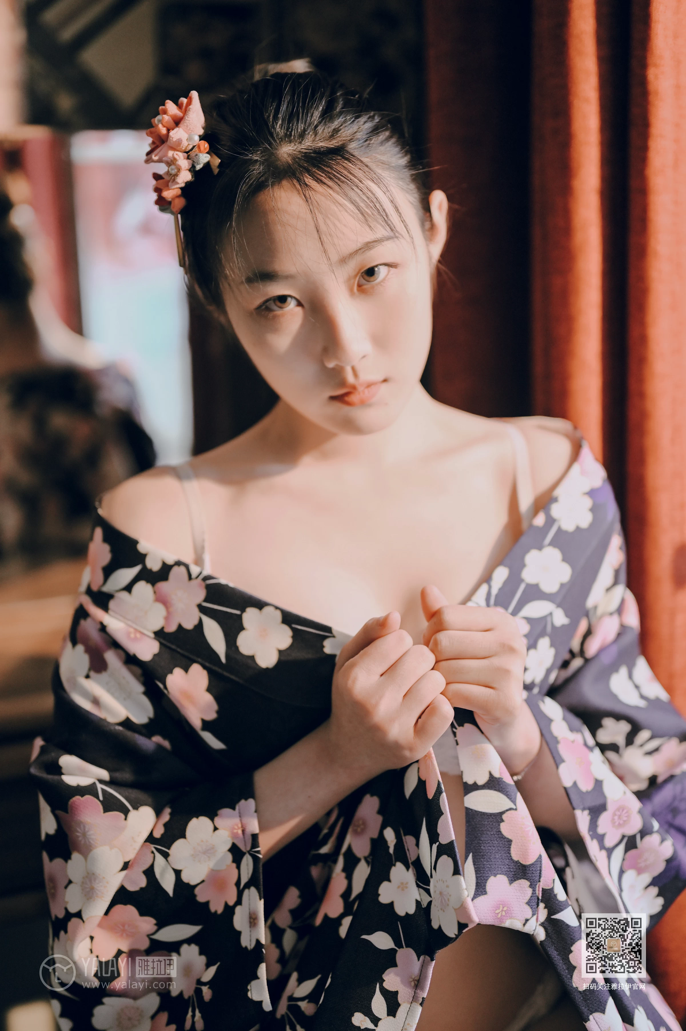 [YALAYI雅拉伊]NO.635 《和服少女》 沈伊 黑色和服加白色蕾丝内衣性感私房写真集第7张