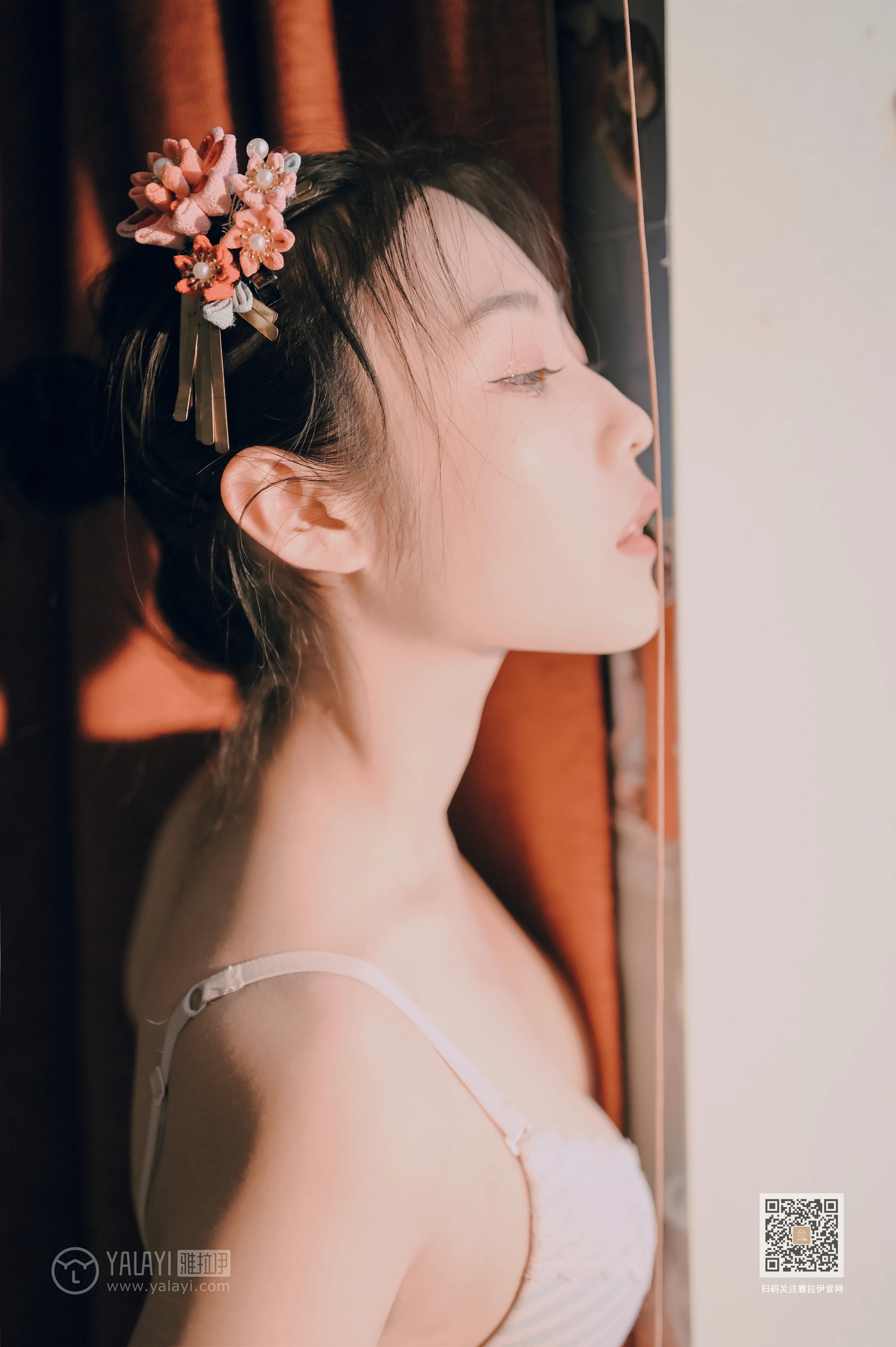 [YALAYI雅拉伊]NO.635 《和服少女》 沈伊 黑色和服加白色蕾丝内衣性感私房写真集第13张