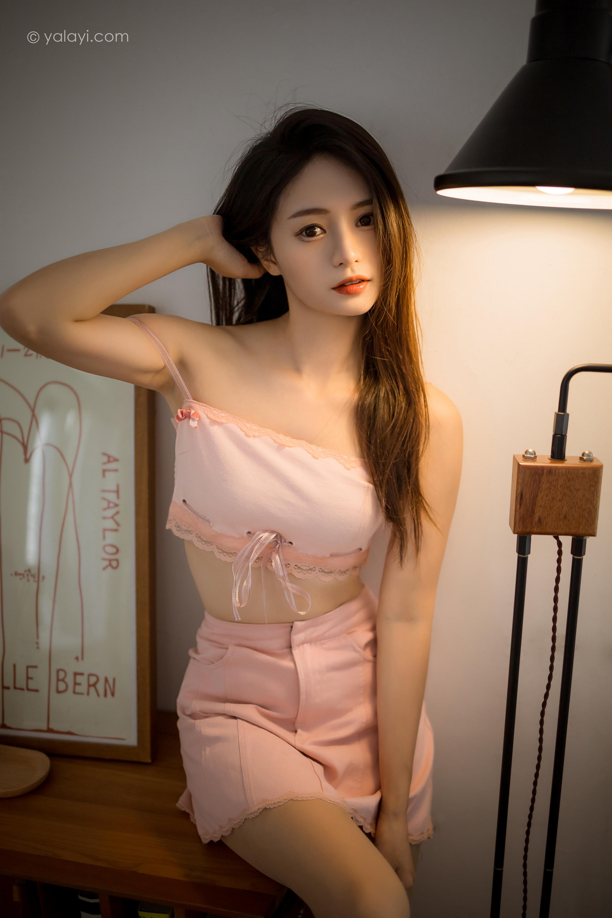 [YALAYI雅拉伊]2022.07.20 粉色记忆 沐兰 粉色短裙加蕾丝镂空内衣性感写真集第13张
