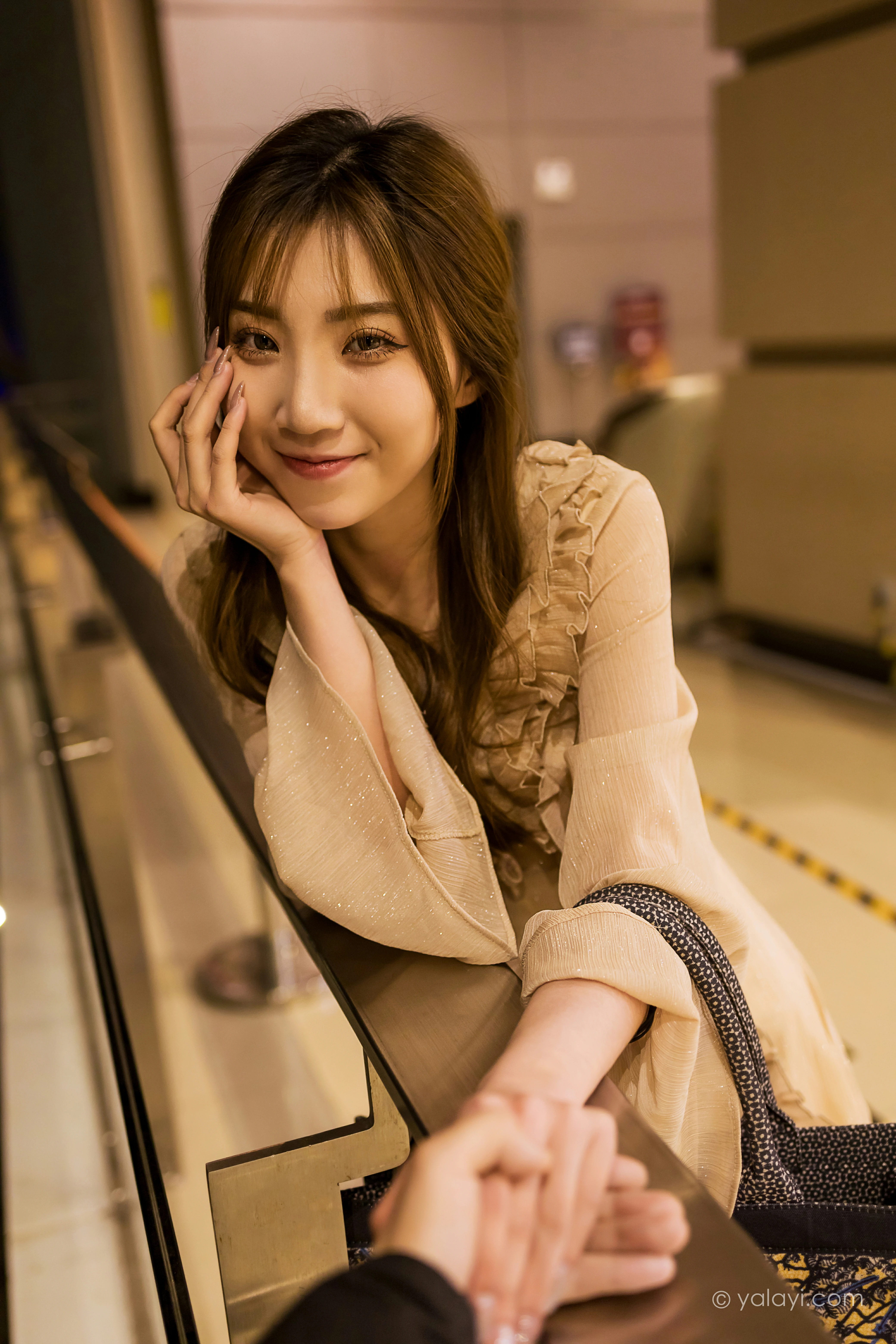 [YALAYI雅拉伊]NO.782 牵你的手 小乔 粉色透视连衣裙清纯可爱写真集第11张