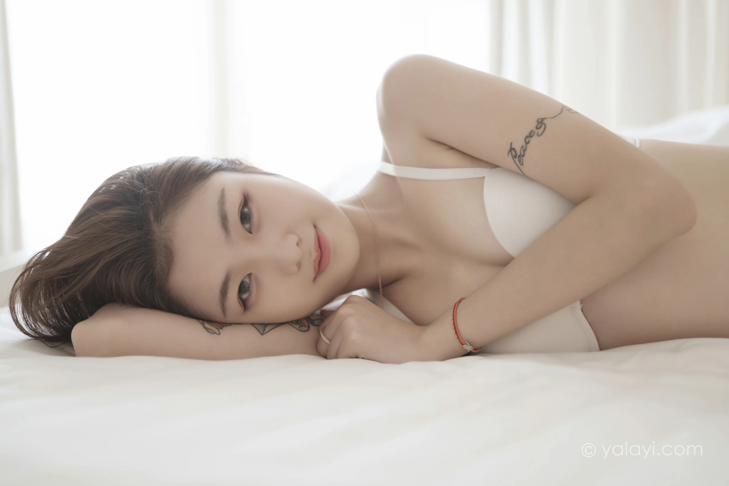 [YALAYI雅拉伊]NO.705 《洁白的少女呀》 鸭鸭 白色性感内衣私房写真集第8张