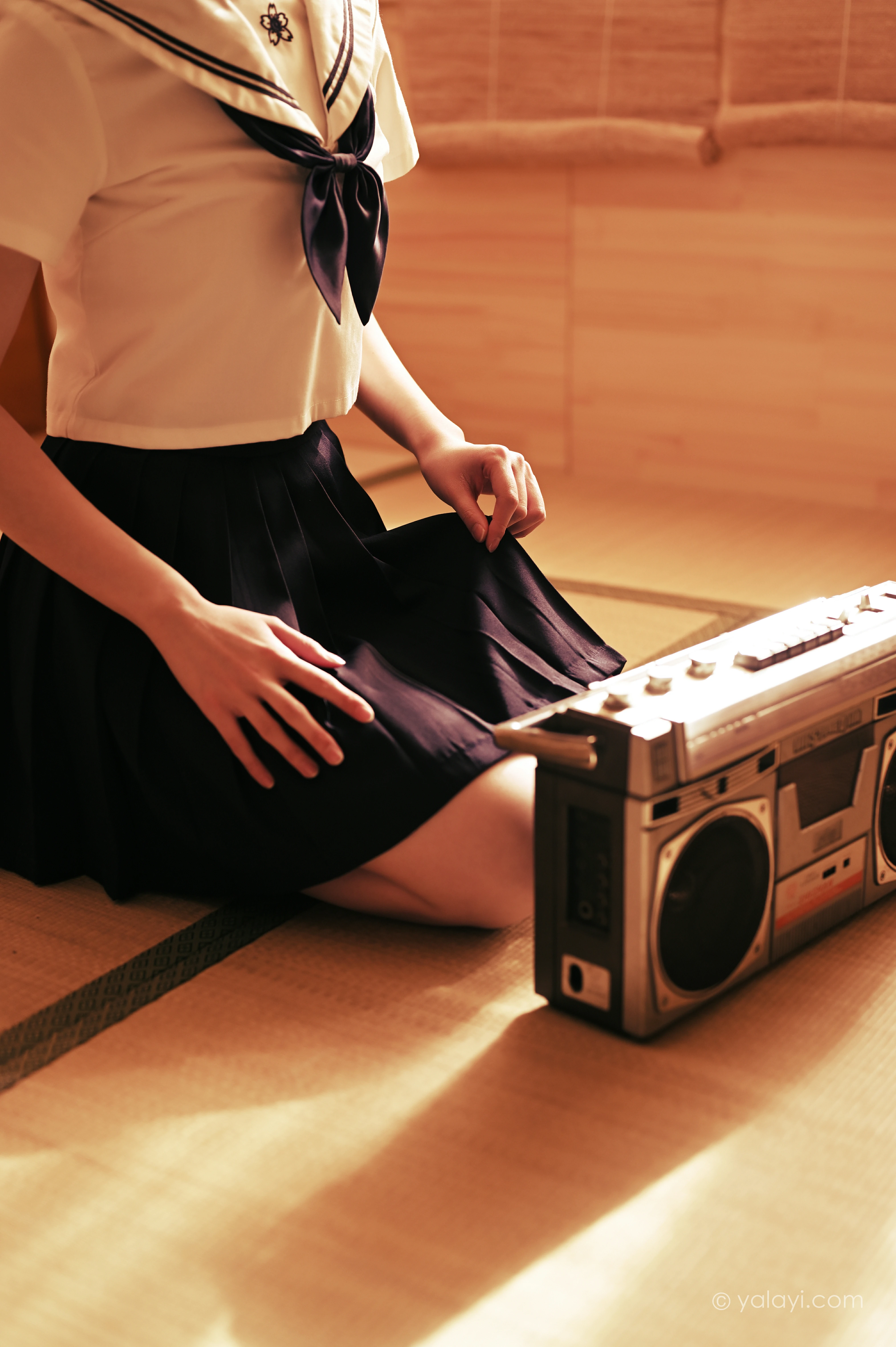 [YALAYI雅拉伊]NO.778 优等生JK 京京 白色水手制服加黑色短裙私房写真集第3张