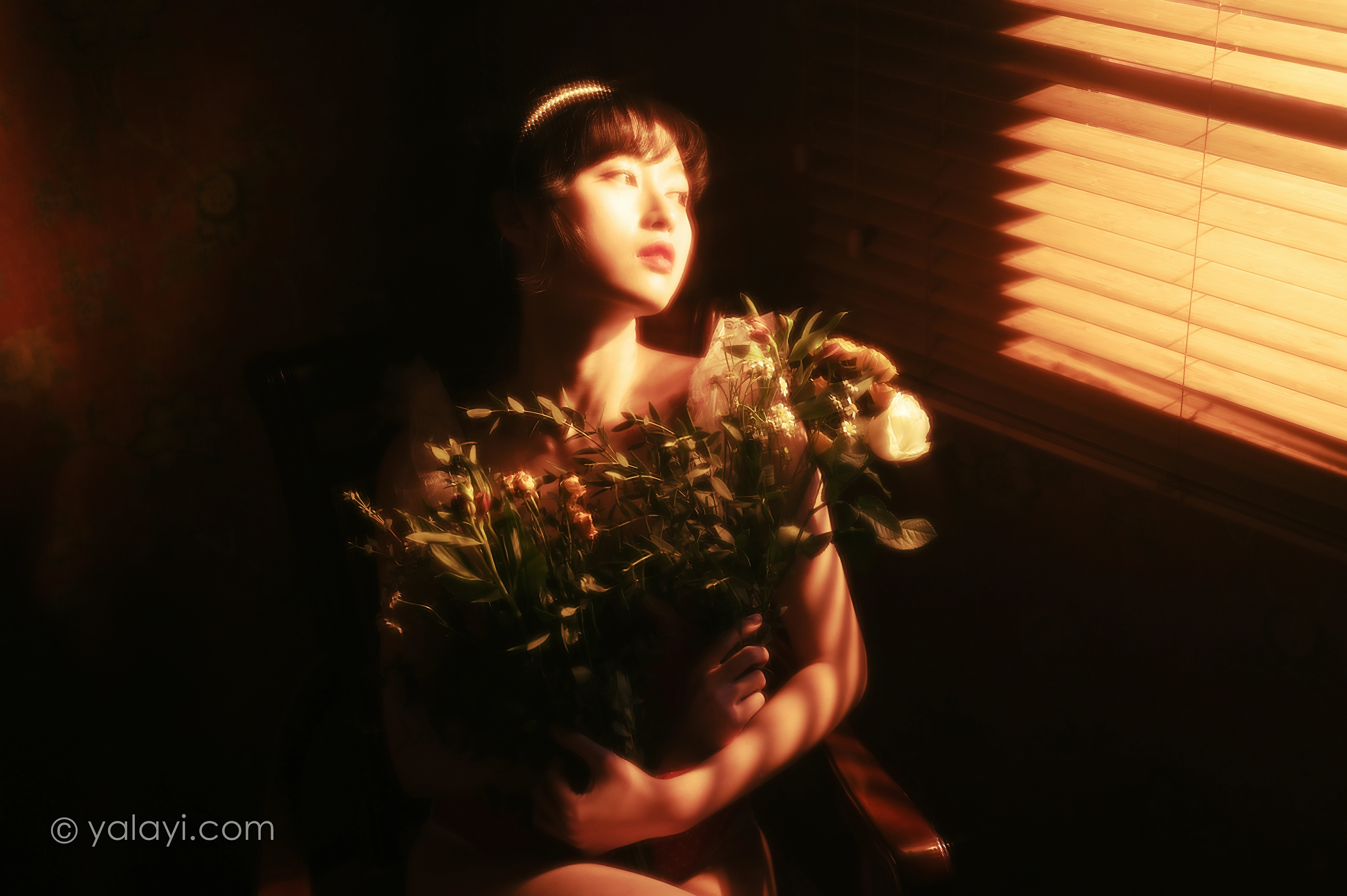 [YALAYI雅拉伊]NO.787 红颜旧梦 京京 红色紧身连体内衣性感私房写真集第4张