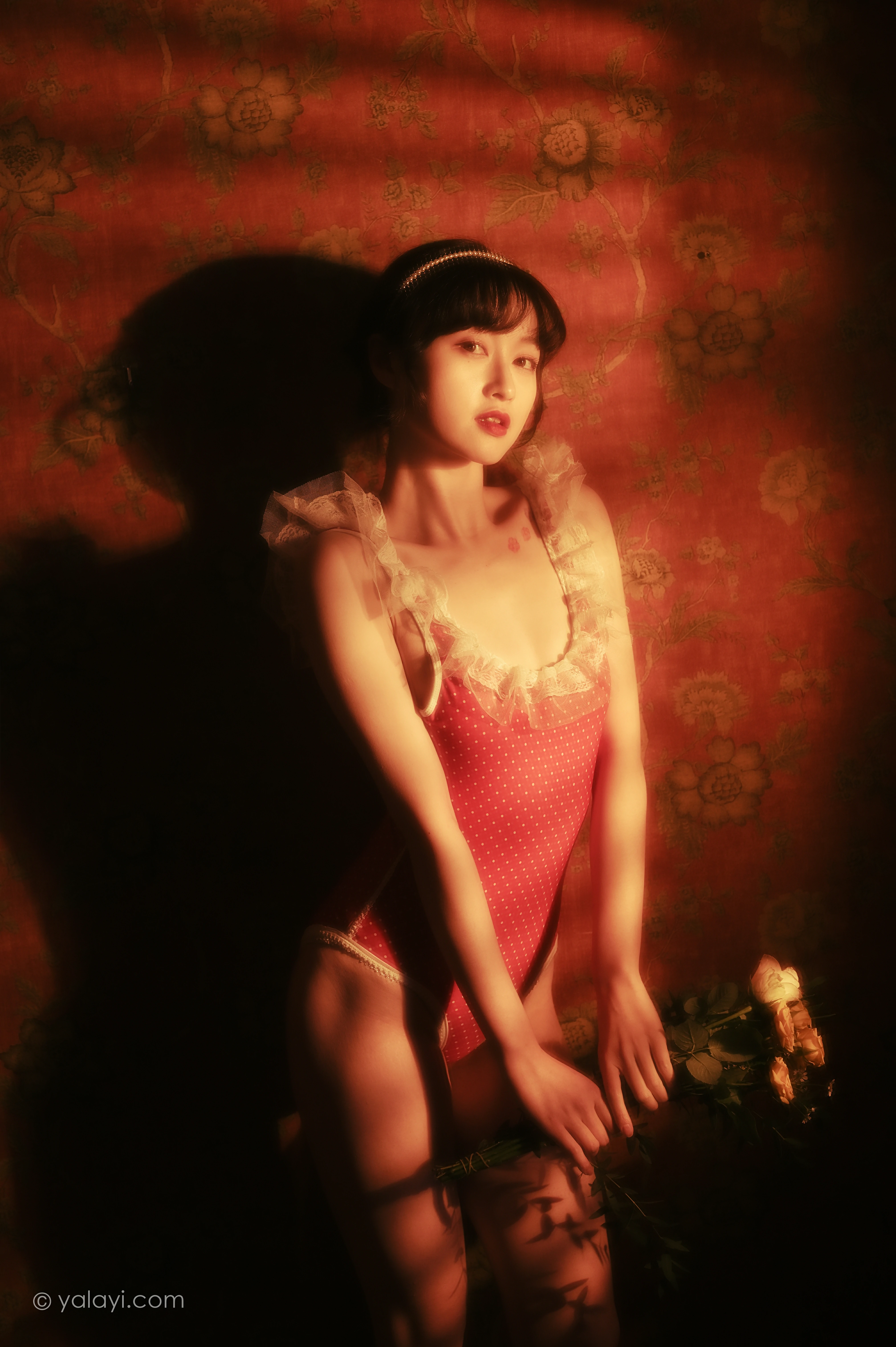 [YALAYI雅拉伊]NO.787 红颜旧梦 京京 红色紧身连体内衣性感私房写真集第9张