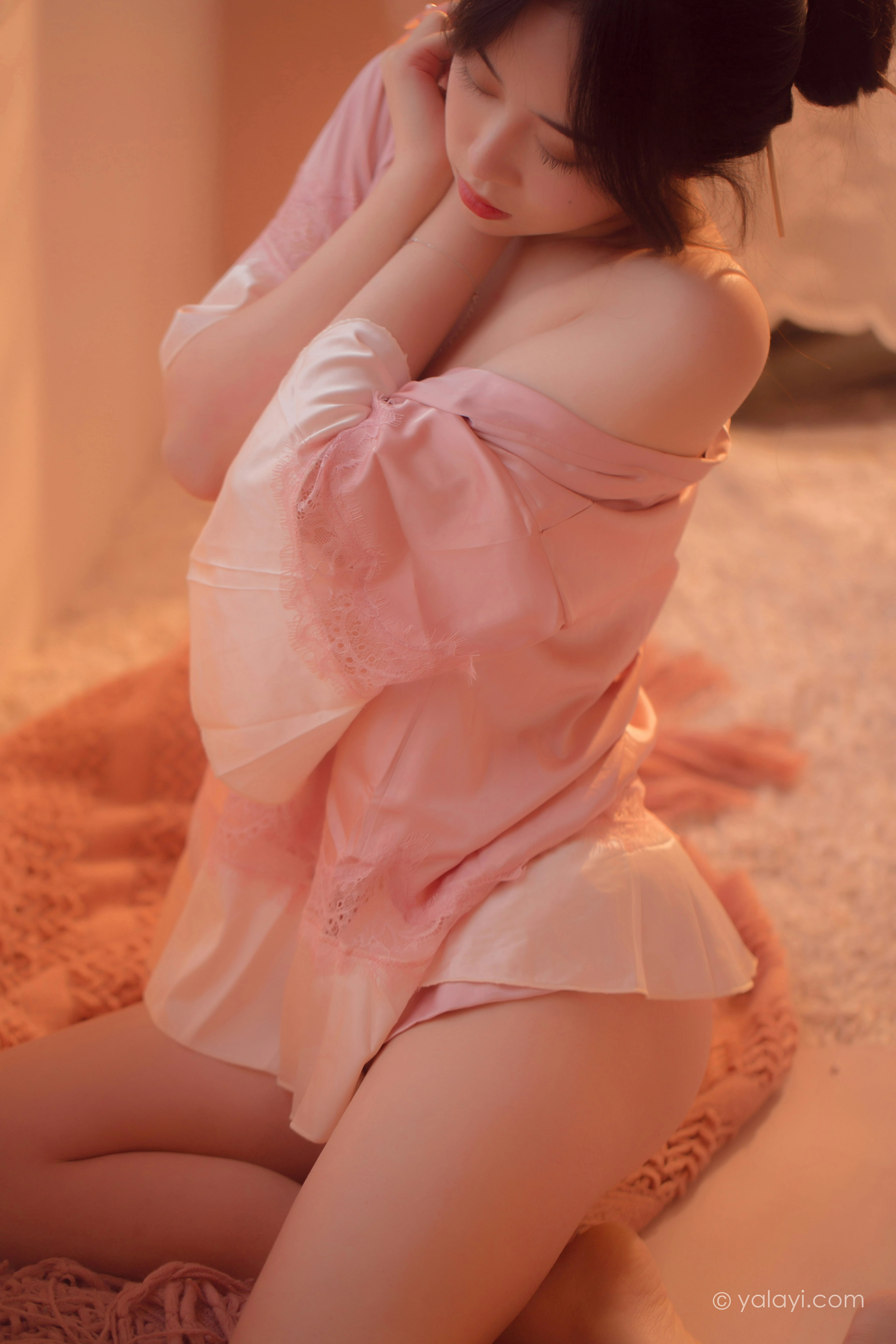 [YALAYI雅拉伊]NO.762 寂静中开放 璎珞 粉色蕾丝睡衣性感私房写真集第10张