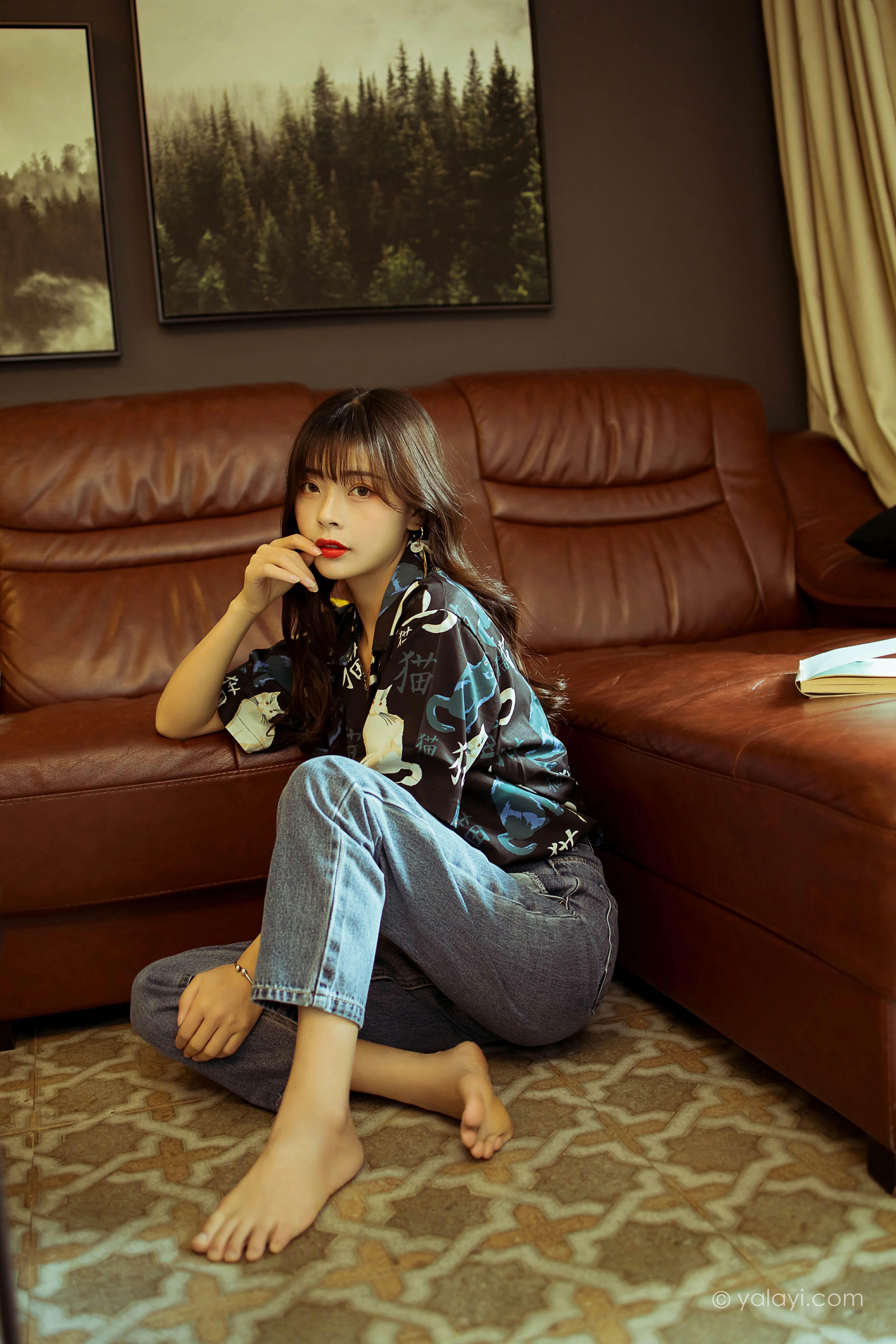 [YALAYI雅拉伊]NO.789 当年情 程小蝶 黑色衬衫加牛仔长裤性感写真集第5张
