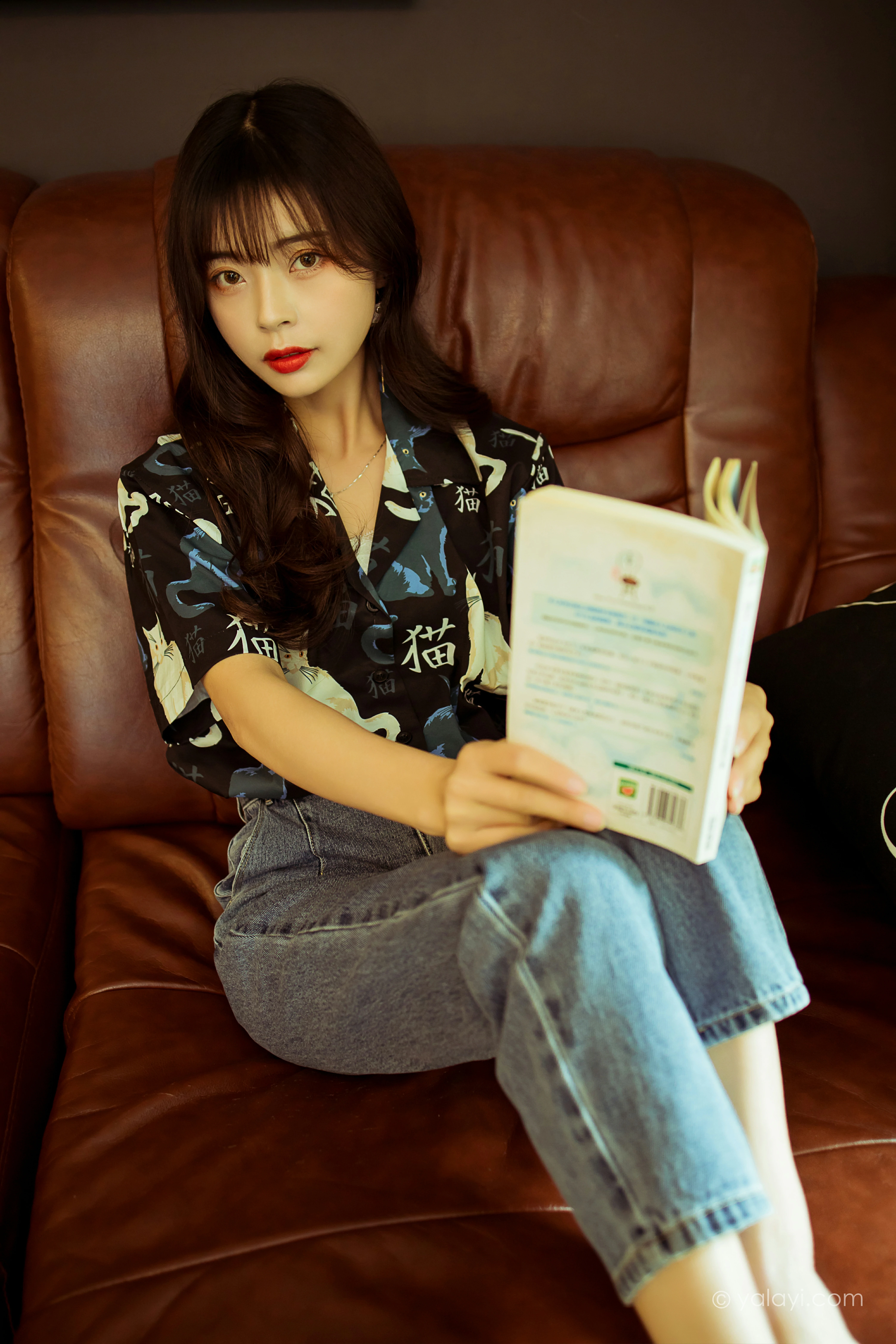 [YALAYI雅拉伊]NO.789 当年情 程小蝶 黑色衬衫加牛仔长裤性感写真集第14张