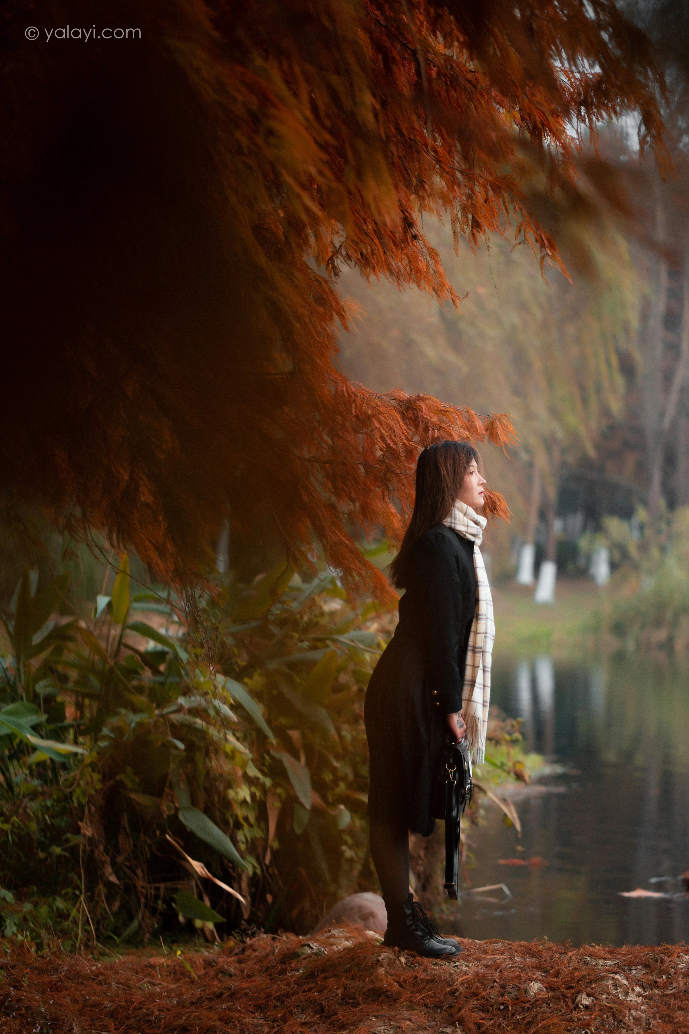 [YALAYI雅拉伊]NO.748 《冬恋》 梦涵 黑色JK制服与短裙加黑丝美腿清纯写真集第6张