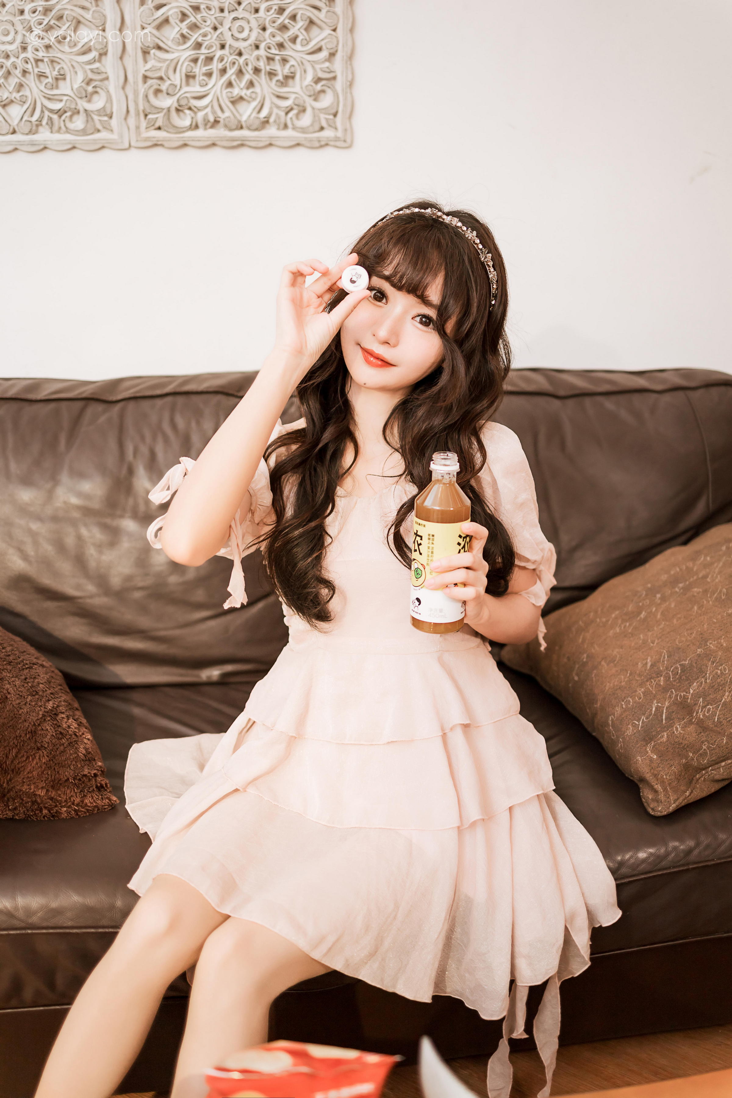 [YALAYI雅拉伊]2023.02.12 我的写真女友 小亭 粉色复古连衣裙居家清纯写真集第3张