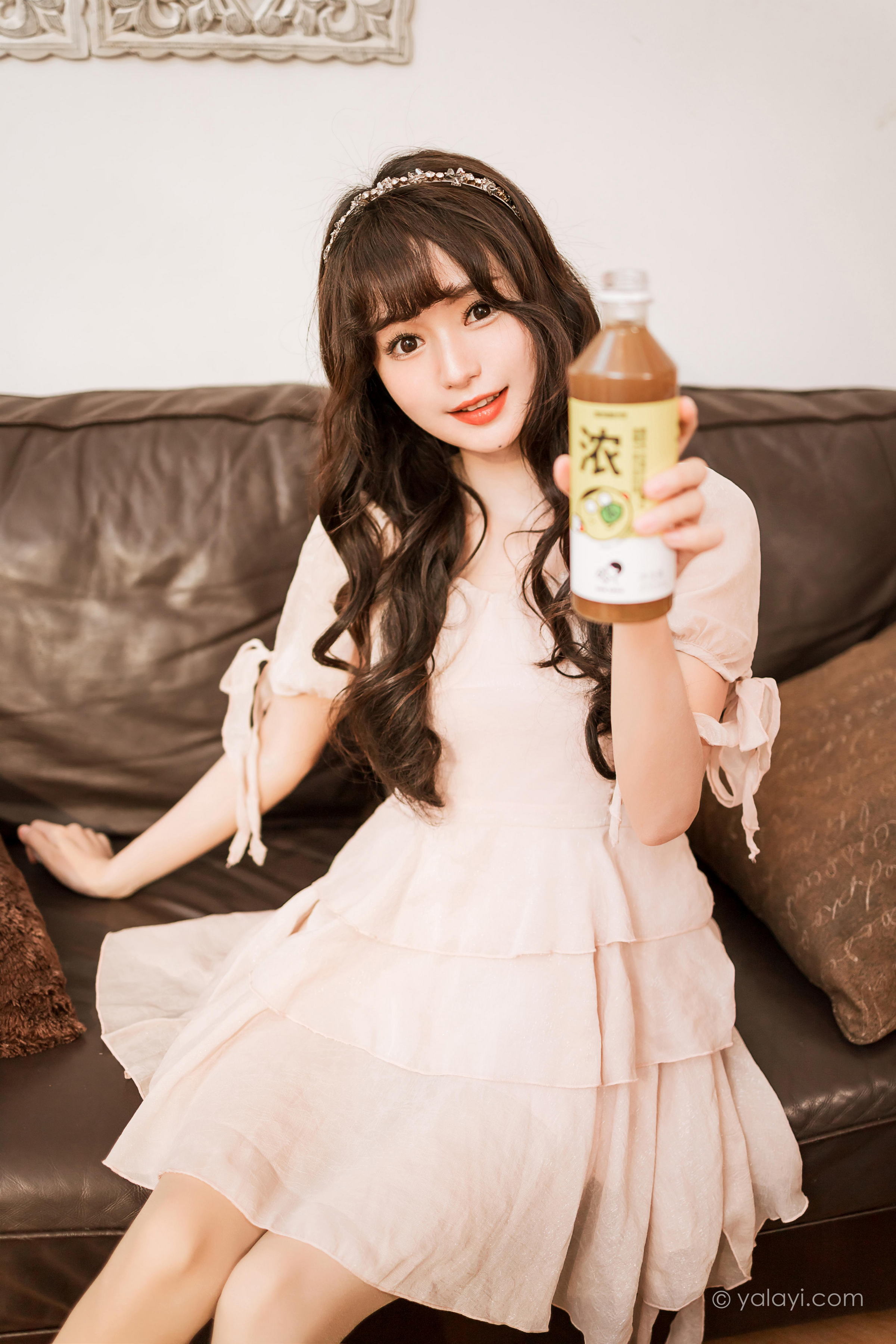 [YALAYI雅拉伊]2023.02.12 我的写真女友 小亭 粉色复古连衣裙居家清纯写真集第4张