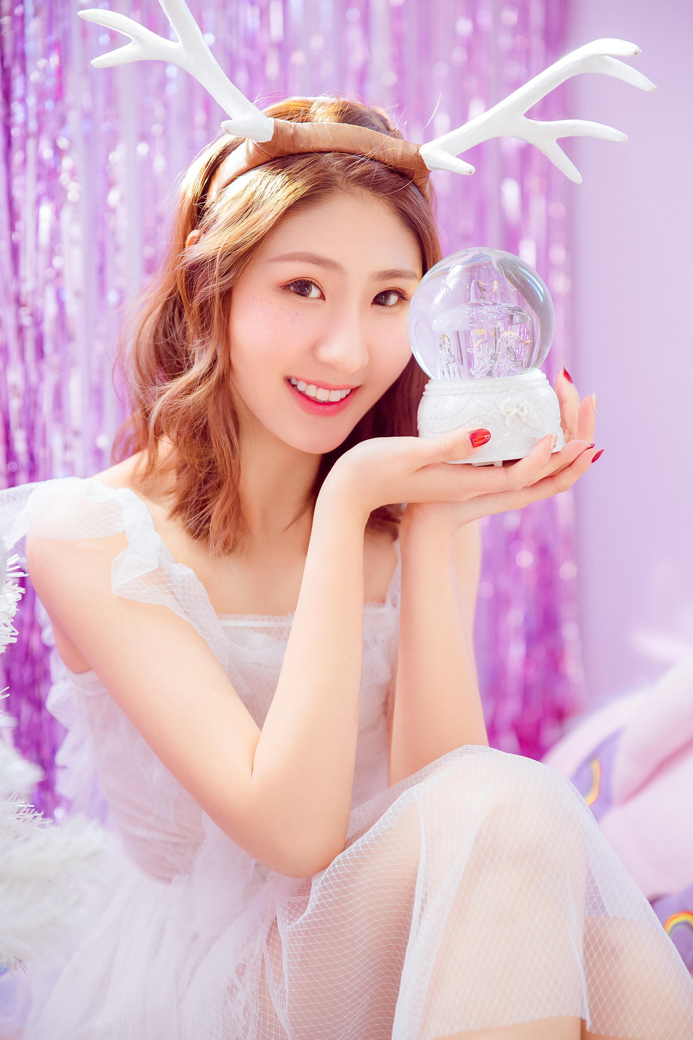 [YALAYI雅拉伊]2023.03.29 清新少女 白色抹胸连衣裙与透视制服裙性感私房写真集第9张