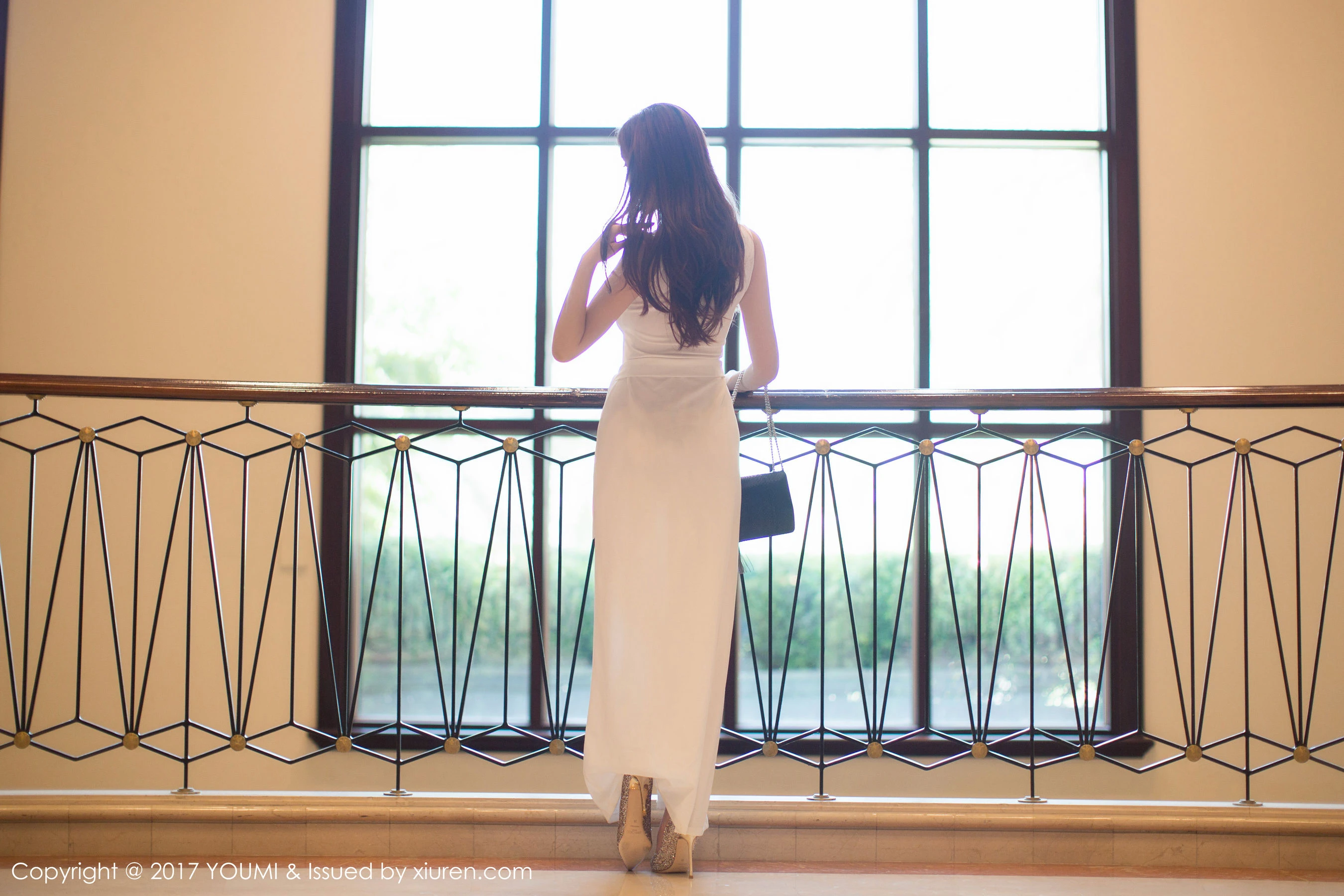  土肥圆矮挫穷《高叉礼服+真空情趣内衣》 尤蜜荟 VOL.089第6张