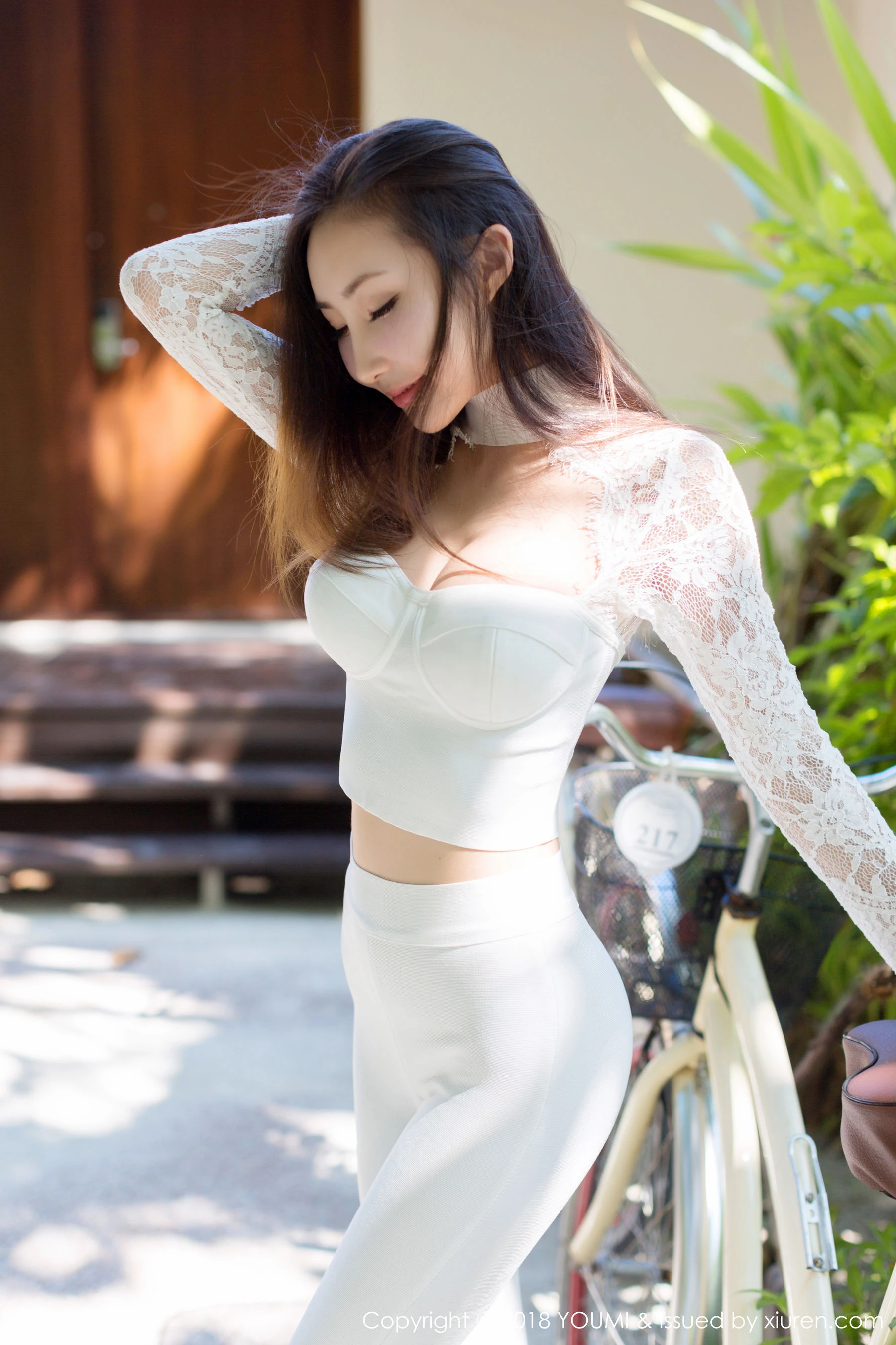  Yumi-尤美《怯雨羞云情意，举措多娇媚》 尤蜜荟YouMi Vol.108第9张