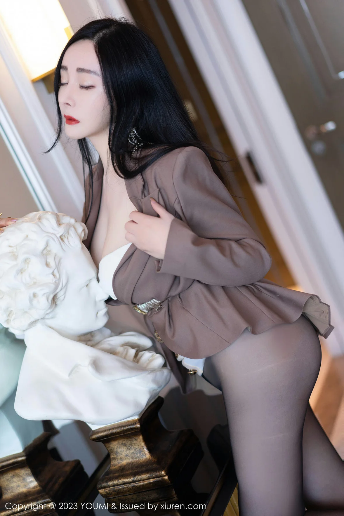  尤蜜荟 Vol.950 允爾 魅惑黑丝性感写真 [74P]第5张