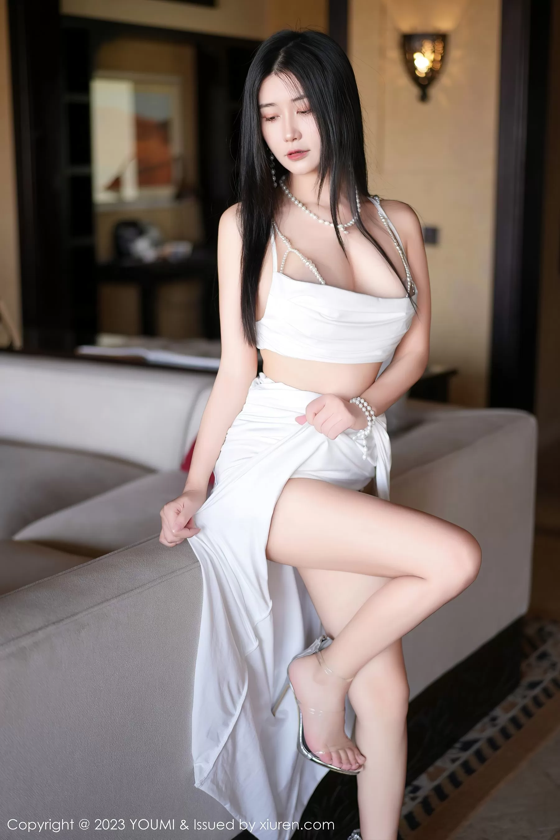  尤蜜荟 VOL.971 laura阿姣 长裙美腿 [79P]第1张